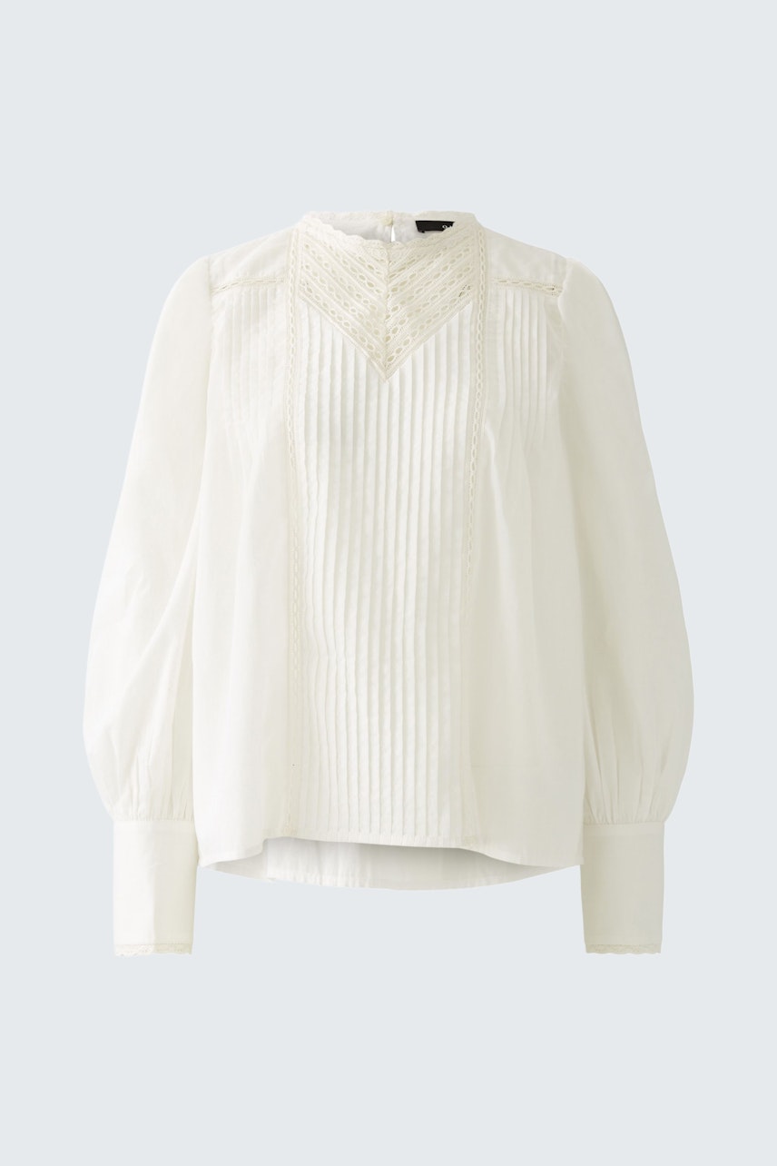 Elegante Damen-Bluse: Weiße Bluse mit Rüschen und Puffärmeln, ideal für stilvolle Anlässe.