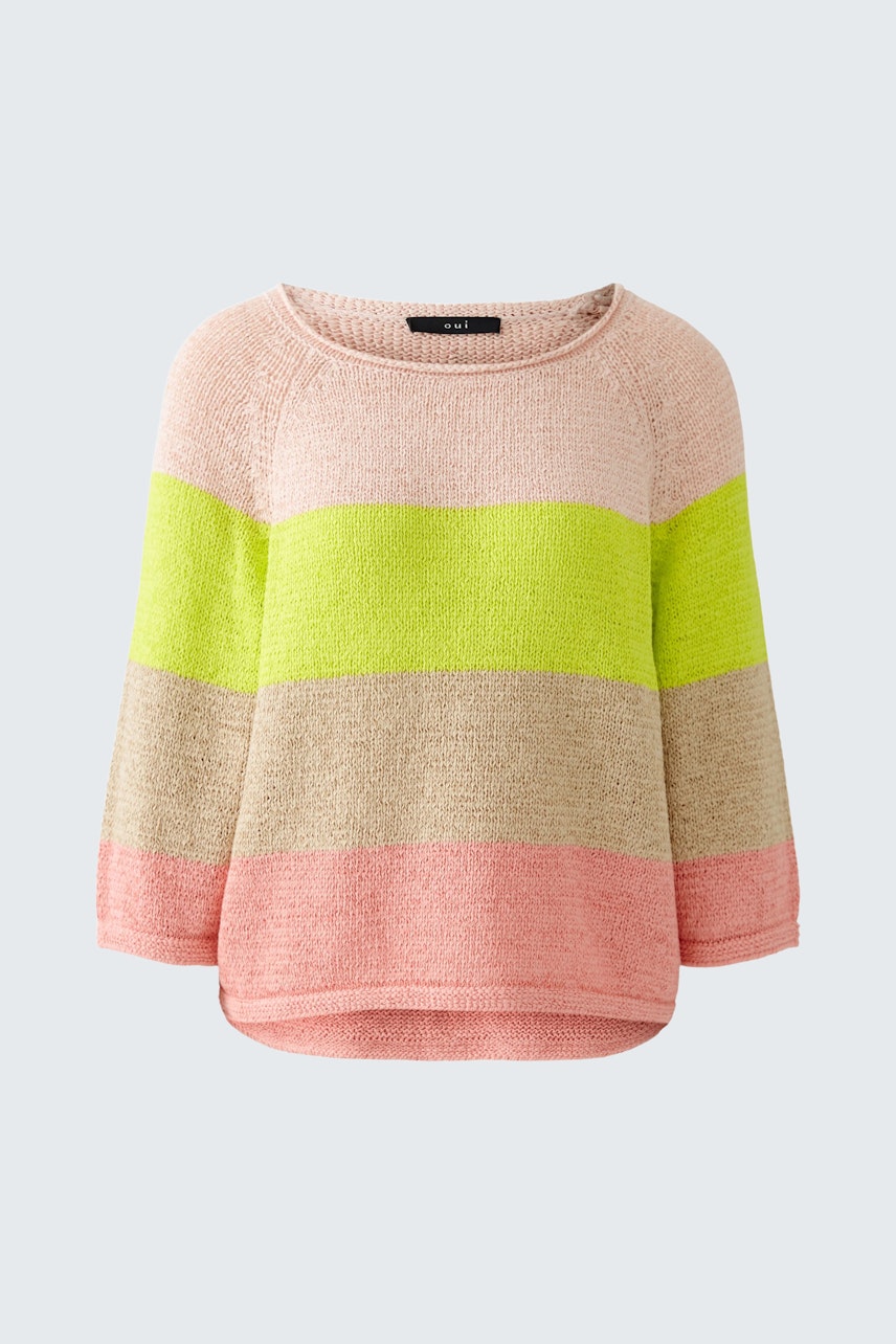 Stylish women's pullover in soft pastel stripes, perfect for a casual yet chic look.