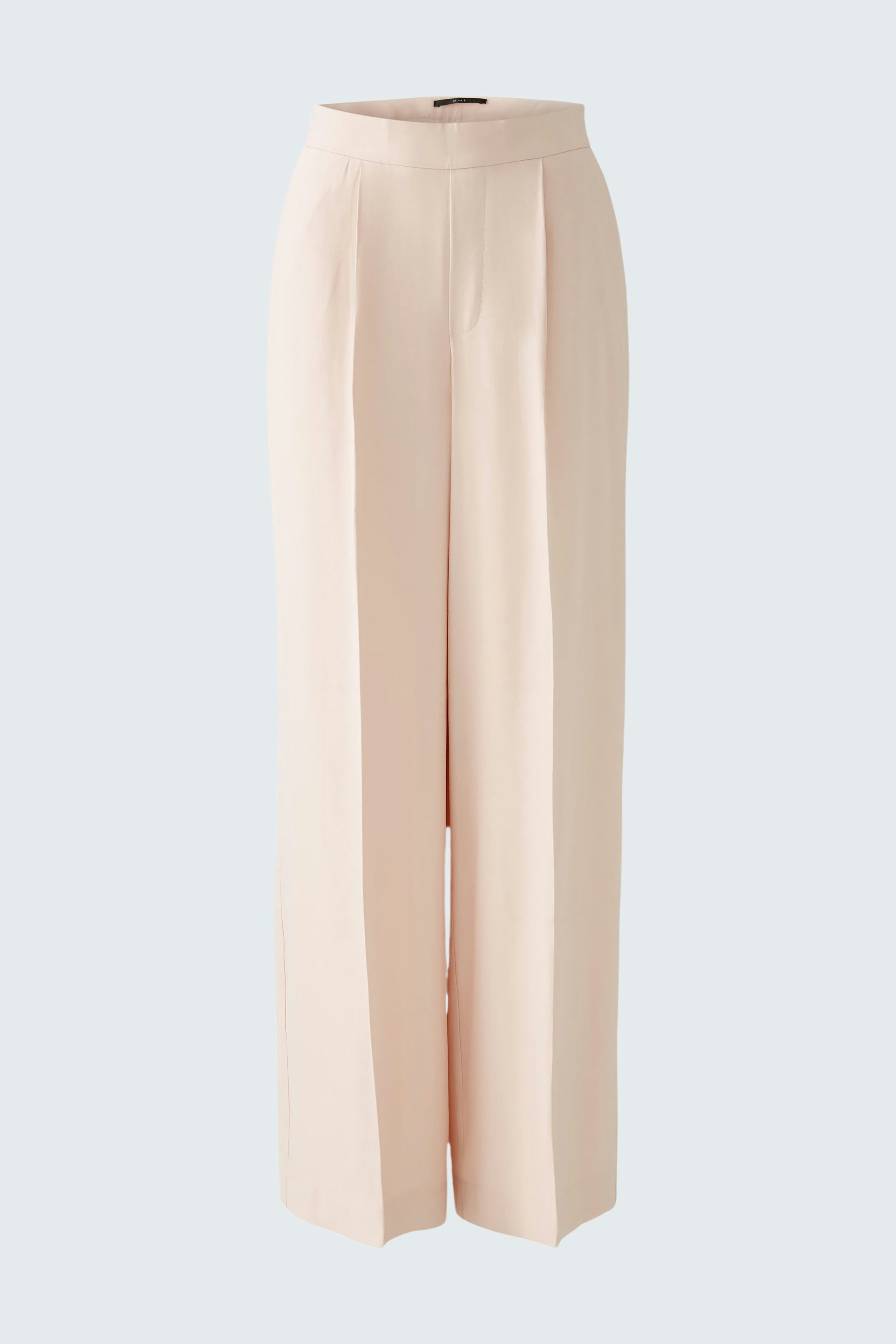 Elegant women's pleated trousers in soft pink, perfect for a stylish and comfortable look.