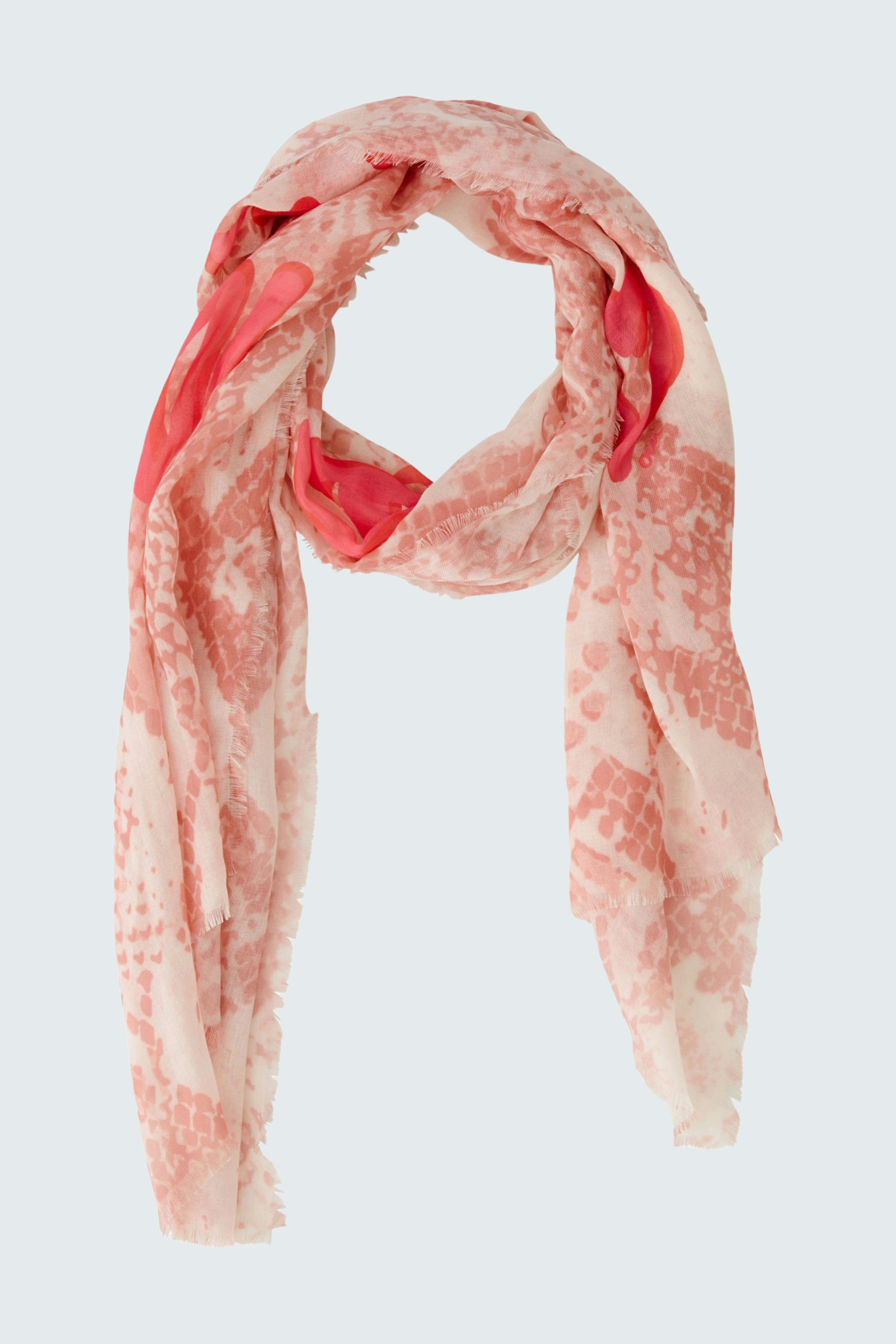 Stylish women's scarf in soft pink with a delicate pattern, perfect for adding elegance to any outfit.