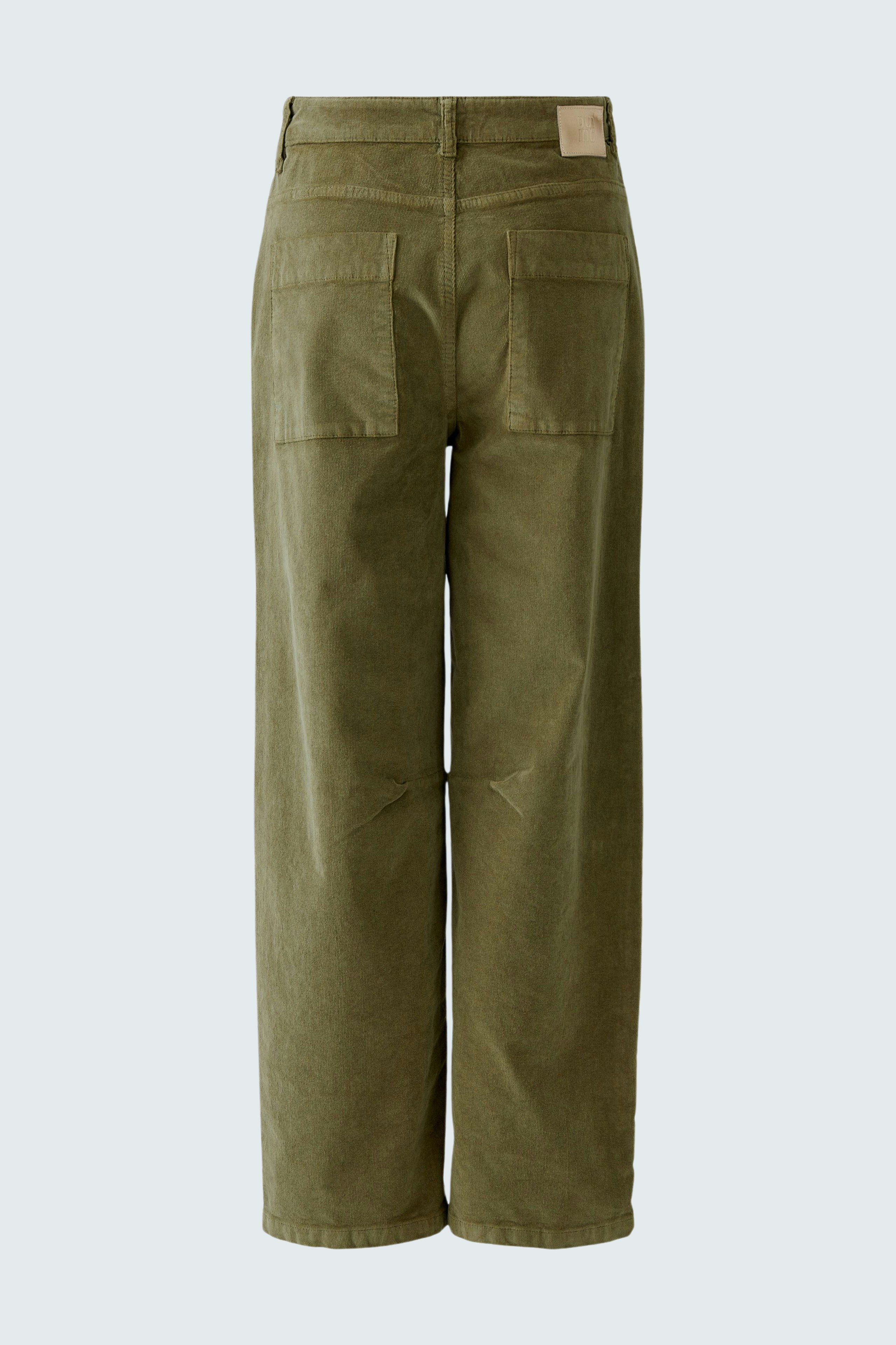 Casual women's jeans barrel: Olive green wide-leg jeans with a relaxed fit and practical pockets.