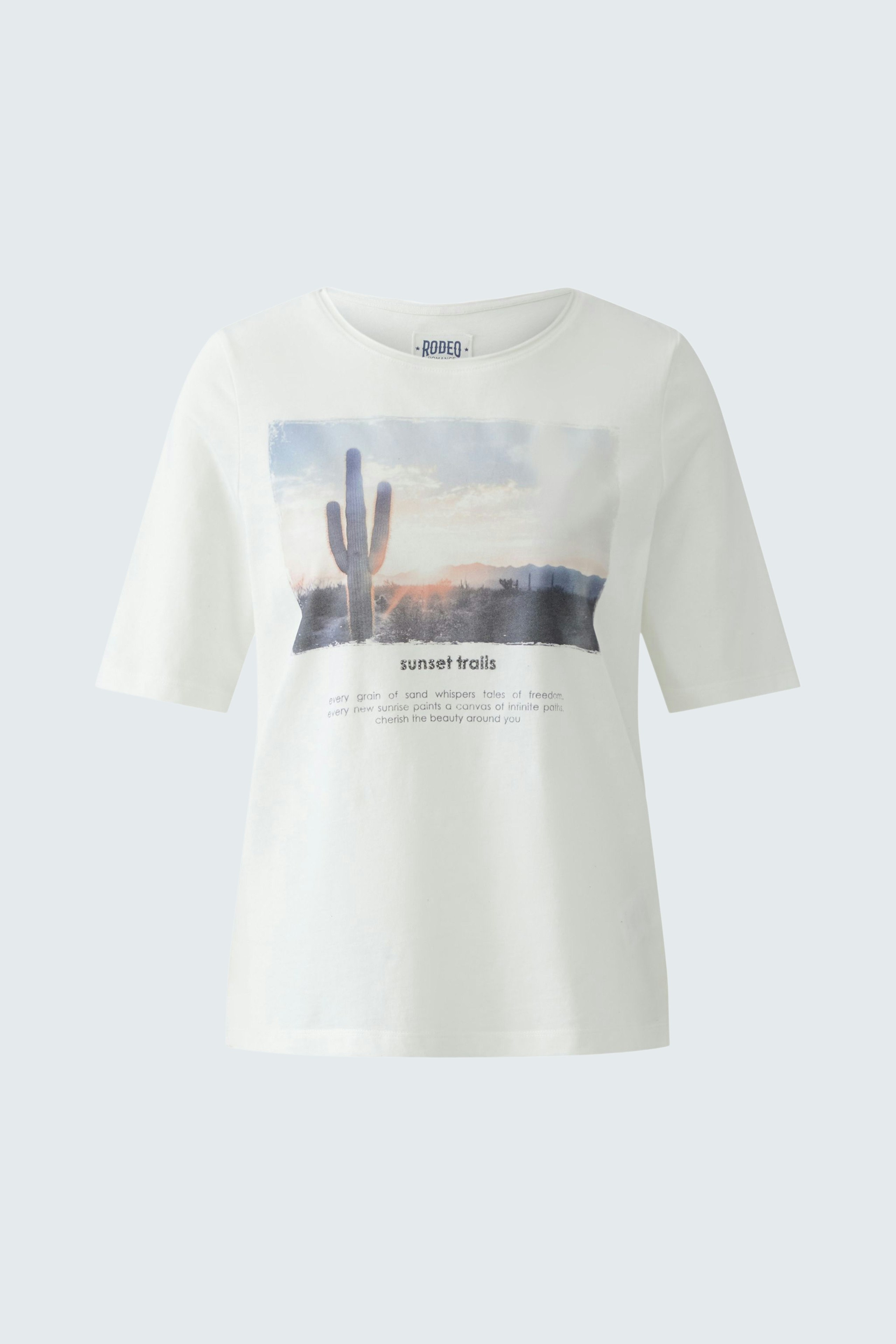 Bequemes Damen-T-Shirt: Weißes Shirt mit Kaktus-Motiv und lässigem Schriftzug.