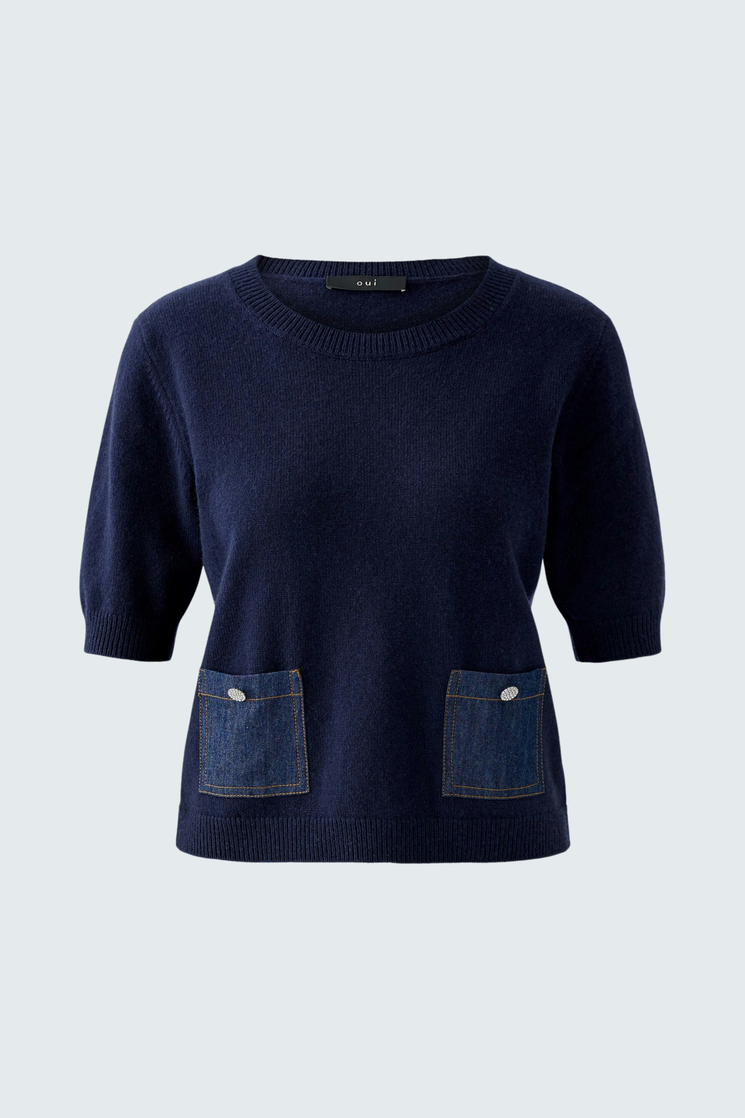 Damen-Pullover in Dunkelblau mit praktischen Taschen, lässiger Schnitt und weichem Material.