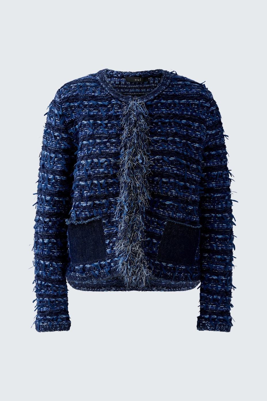 Bequeme Damen-Strickjacke in Blau mit strukturiertem Design und zwei Taschen.