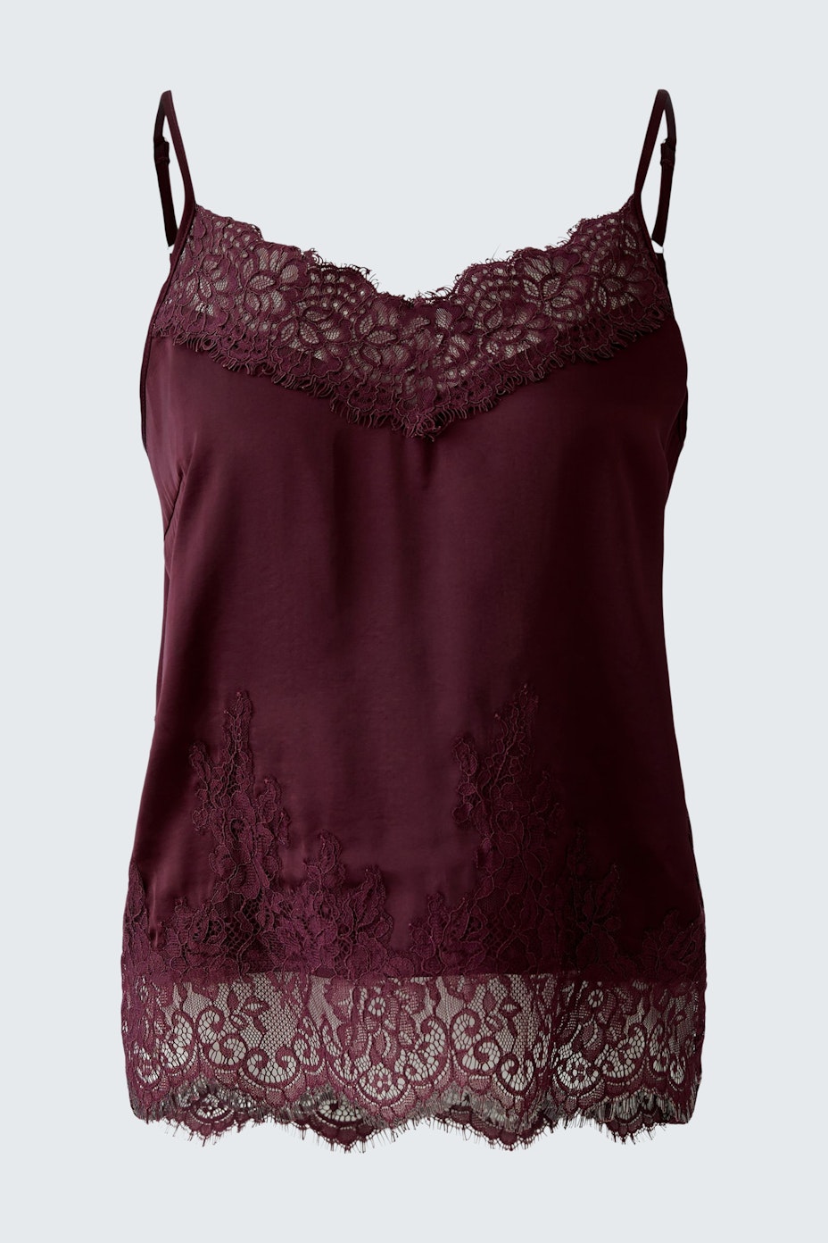 Damen-Top in Bordeaux mit feiner Spitze und Spaghettiträgern, ideal für lässige Outfits.
