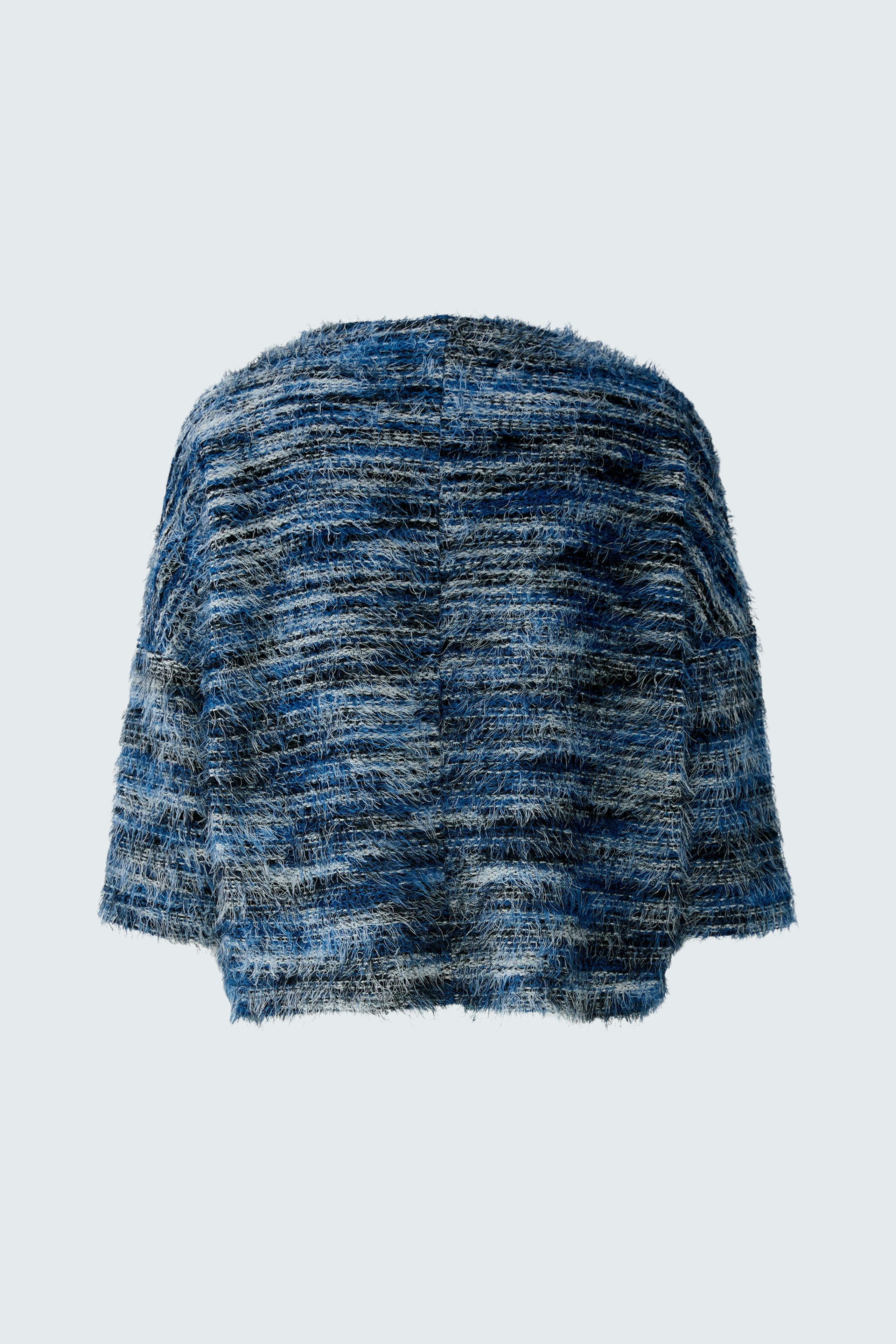Casual women's pullover in blue with a textured design, perfect for everyday wear.