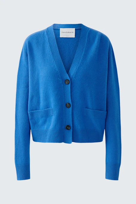 Helle Damen-Strickjacke in Blau mit Knöpfen und Taschen, ideal für lässige Outfits.