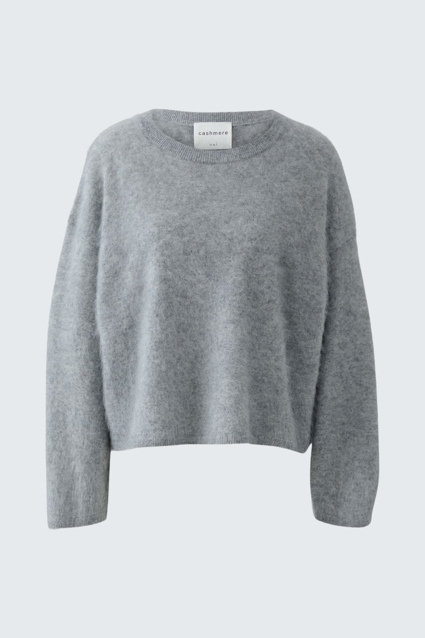Casual women's pullover: Soft gray, relaxed fit, perfect for everyday wear.