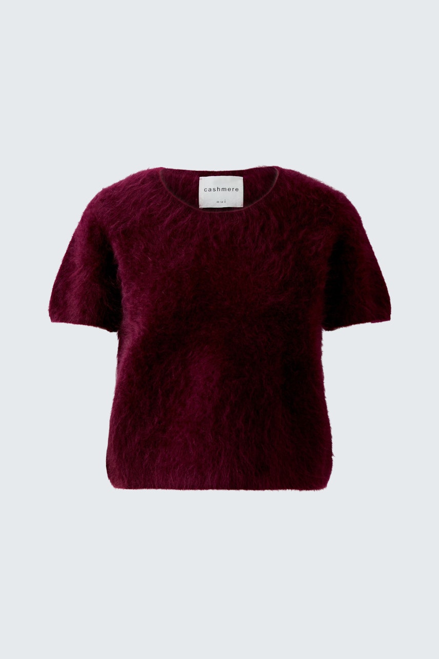 Cozy women's pullover in deep burgundy with short sleeves, perfect for casual wear.
