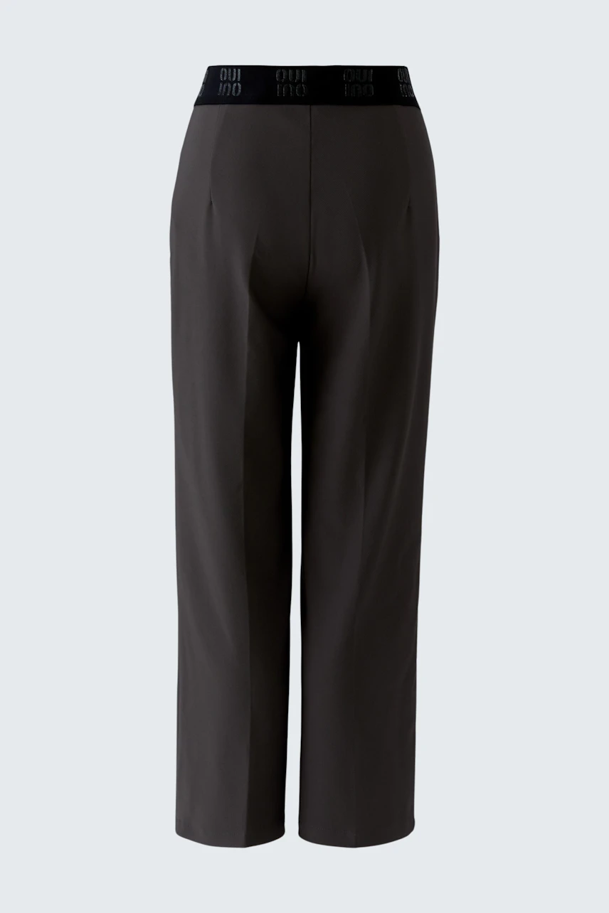 Bequeme Damen-Culotte in Schwarz mit elastischem Bund für lässigen Tragekomfort.