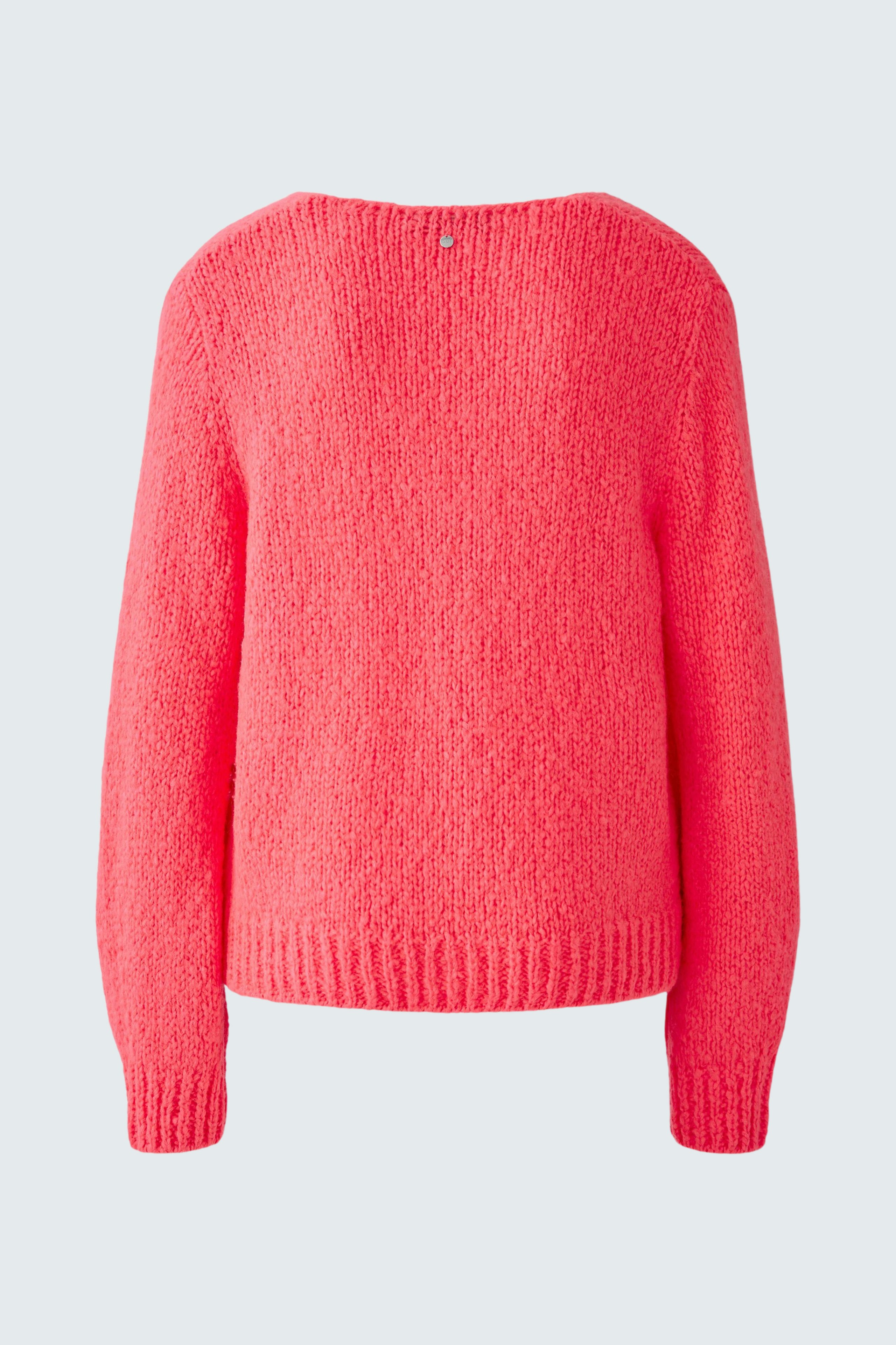 Cozy pink pullover: Soft, relaxed fit with long sleeves, perfect for casual wear.