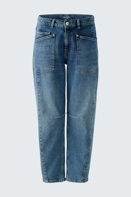 Bequeme Jeans Barrel für Damen: Lässige, weit geschnittene Jeans in hellem Denim mit praktischen Taschen.