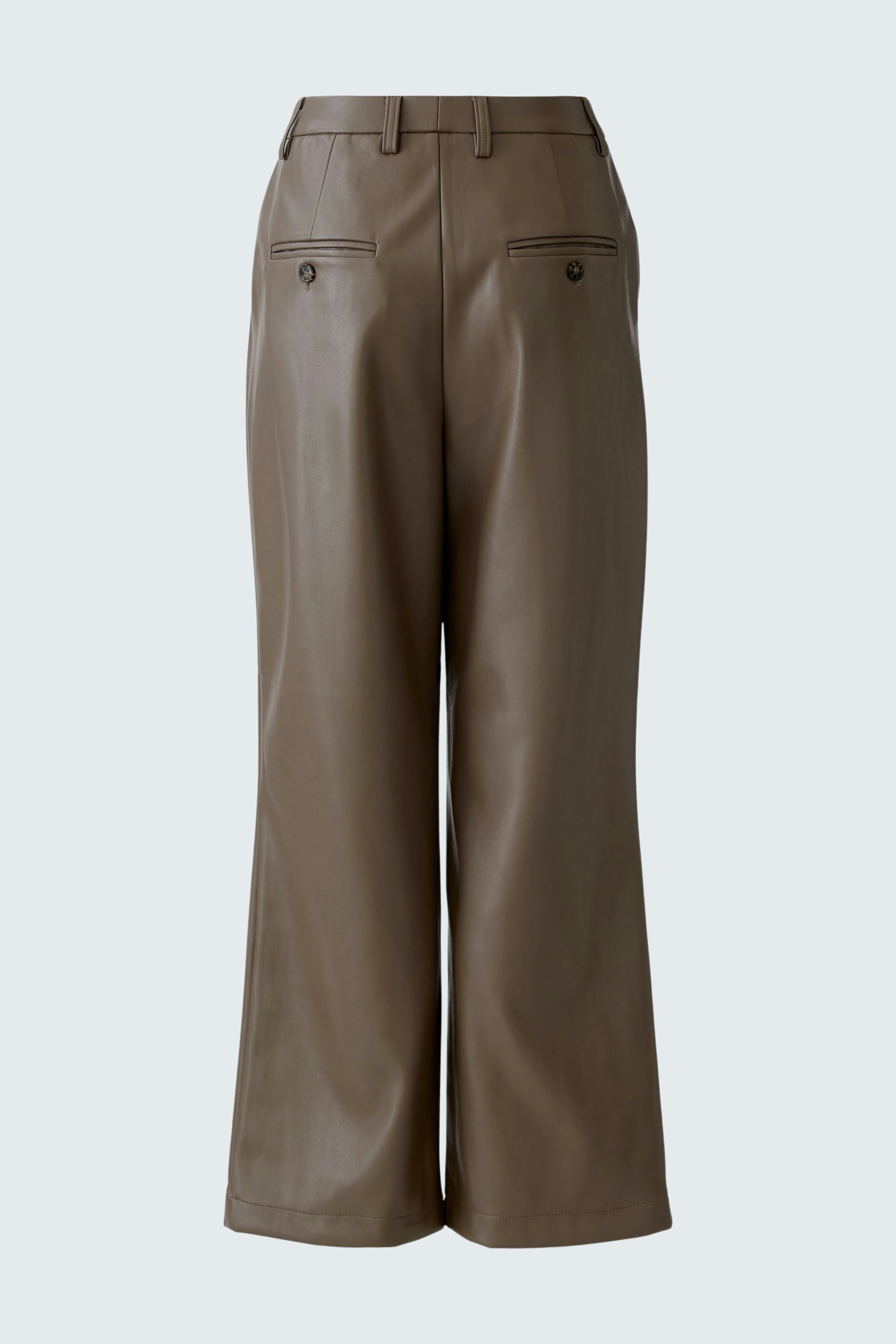 Stylish women's pleated trousers in brown faux leather with a relaxed fit.