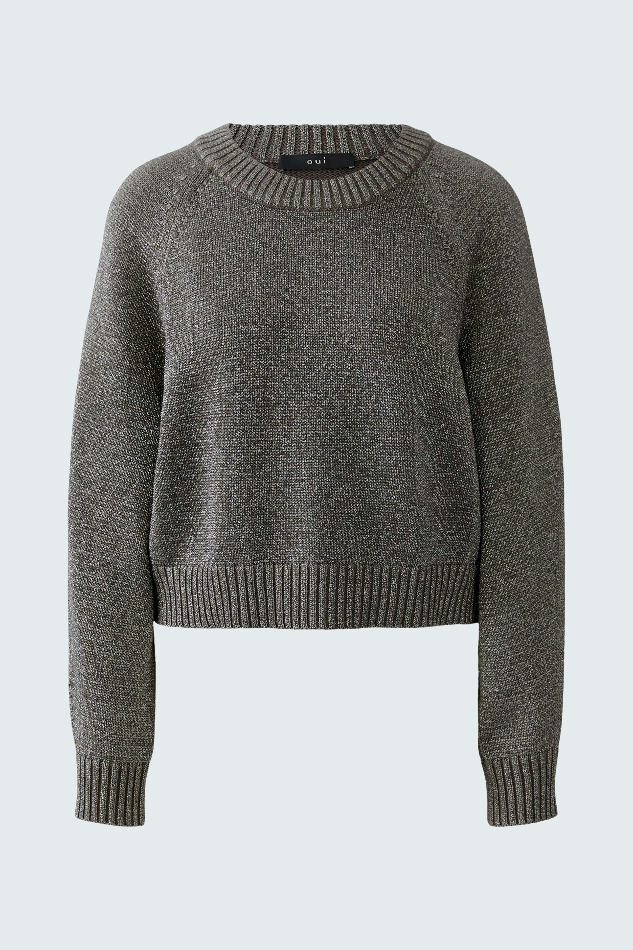 Casual women's pullover in gray with a relaxed fit and ribbed hem, perfect for everyday wear.