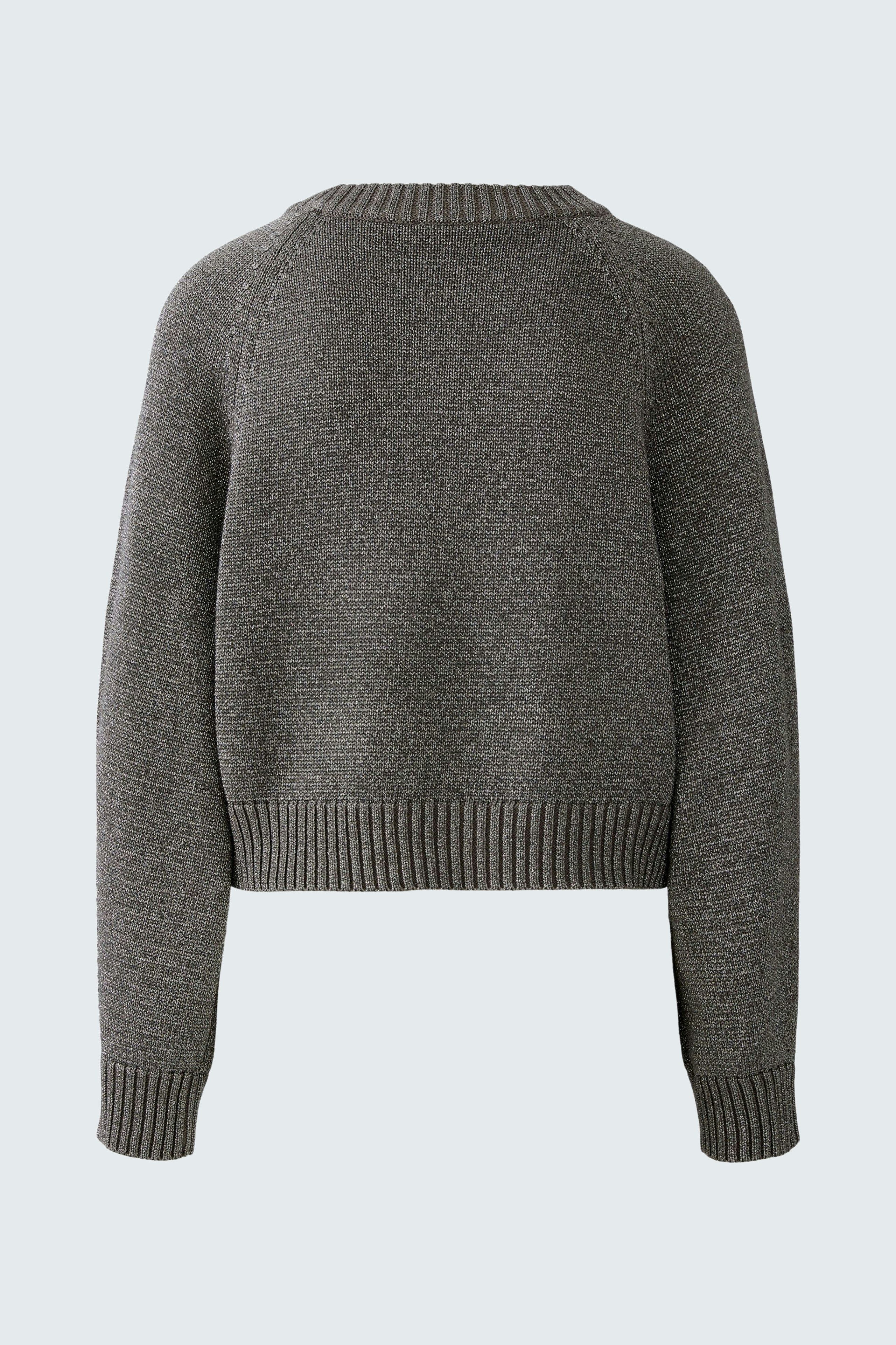 Casual women's pullover in gray with a relaxed fit and ribbed hem, perfect for everyday wear.