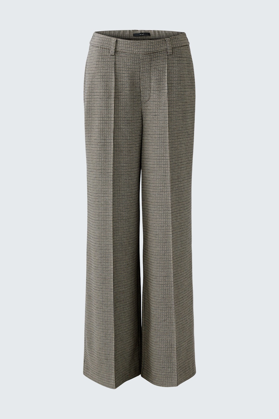 Stylish women's trousers in a check pattern, featuring a relaxed fit and wide legs.