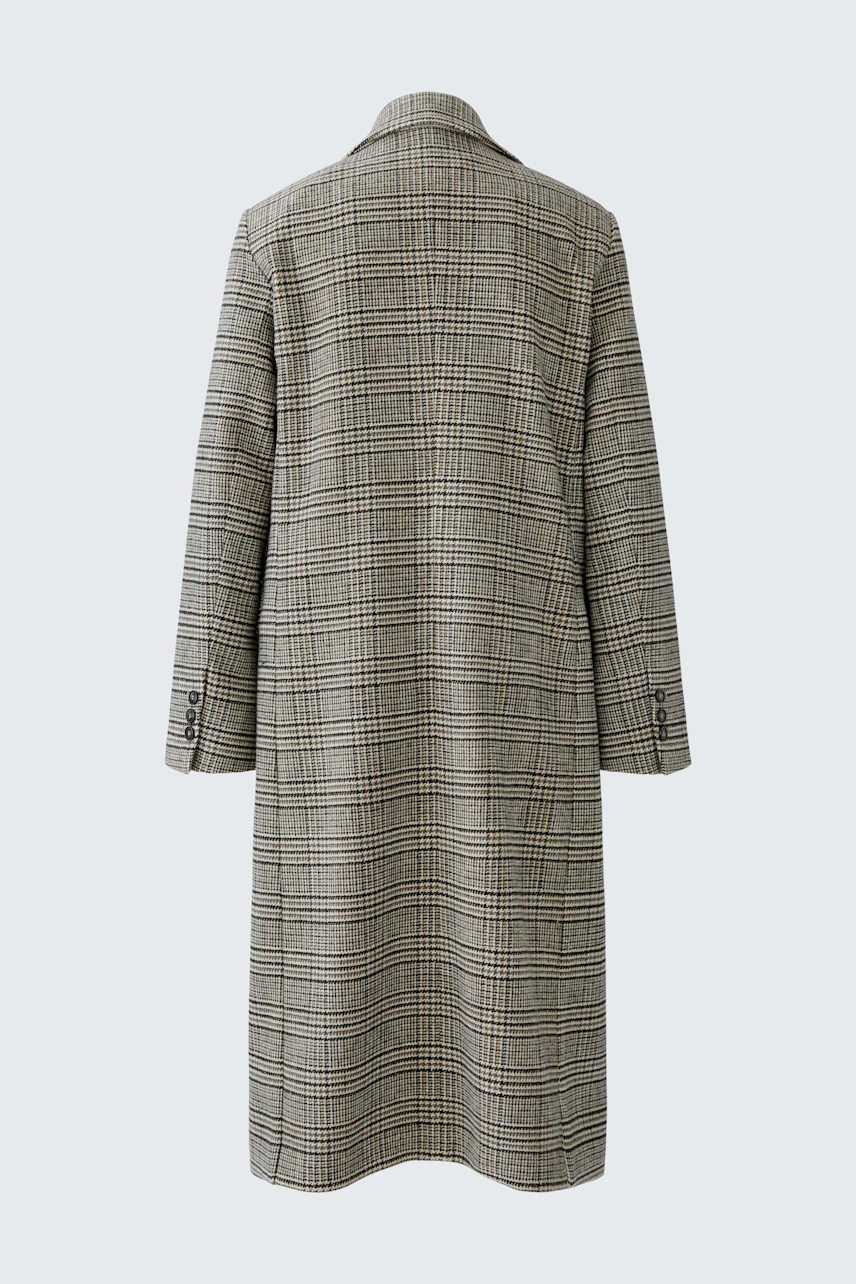 Stylish women's wool coat in a check pattern, featuring a relaxed fit and long sleeves.