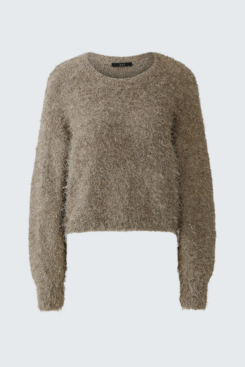 Cozy women's pullover in soft, fluffy fabric, perfect for casual wear.