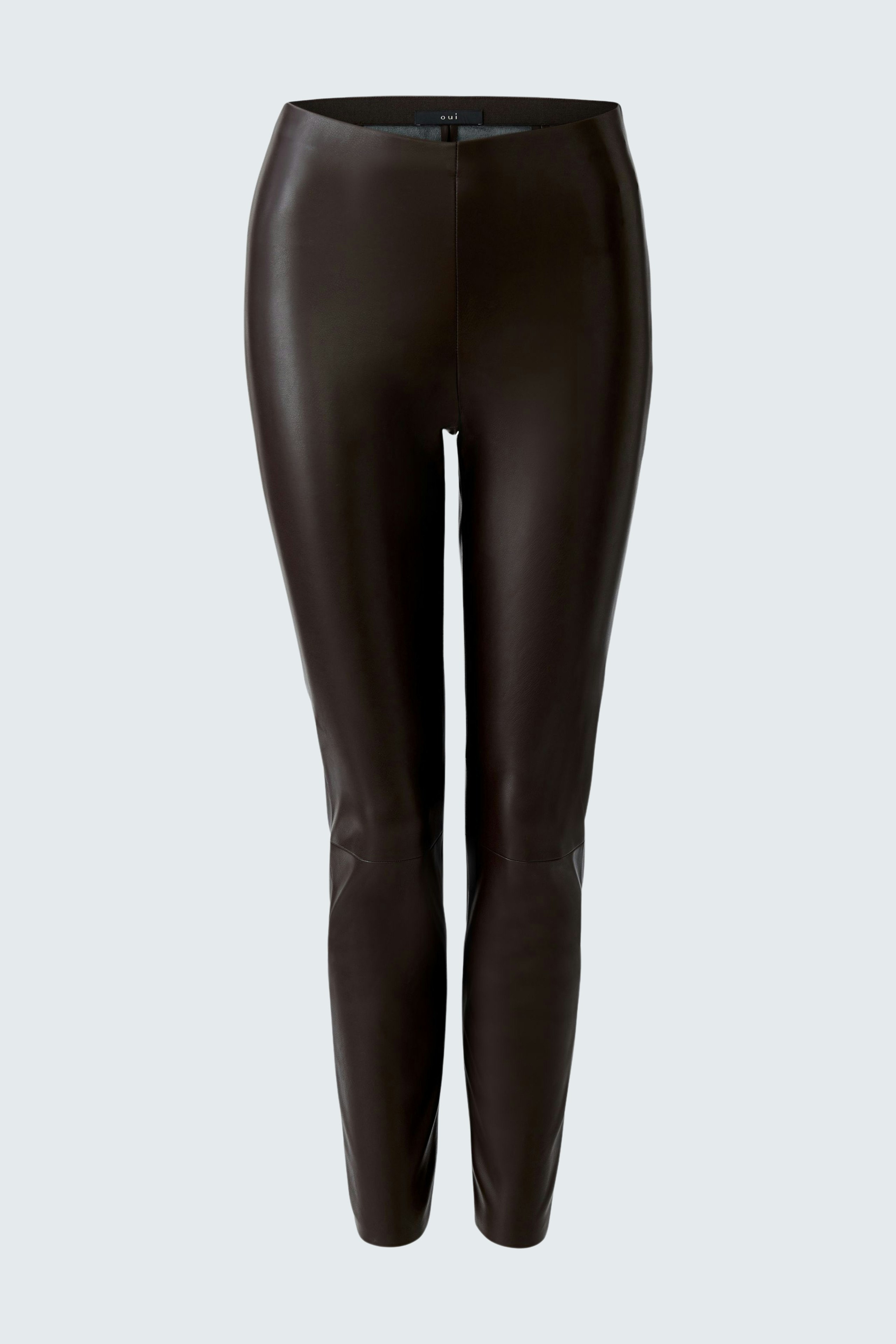 Stylish women's leggings in dark brown, perfect for casual wear and versatile styling.