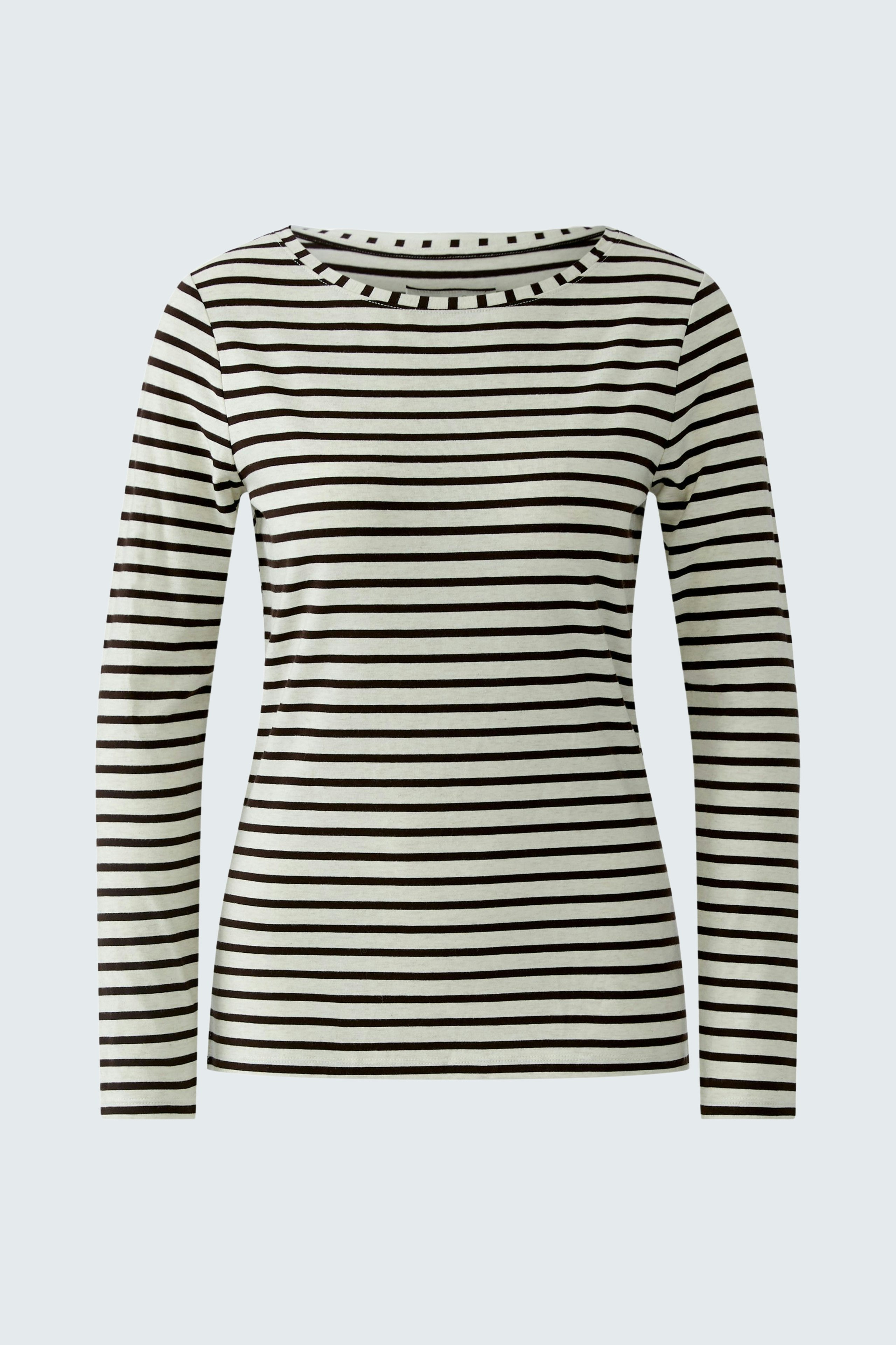 Casual women's long-sleeve shirt: A woman in a striped pullover with a round neckline.