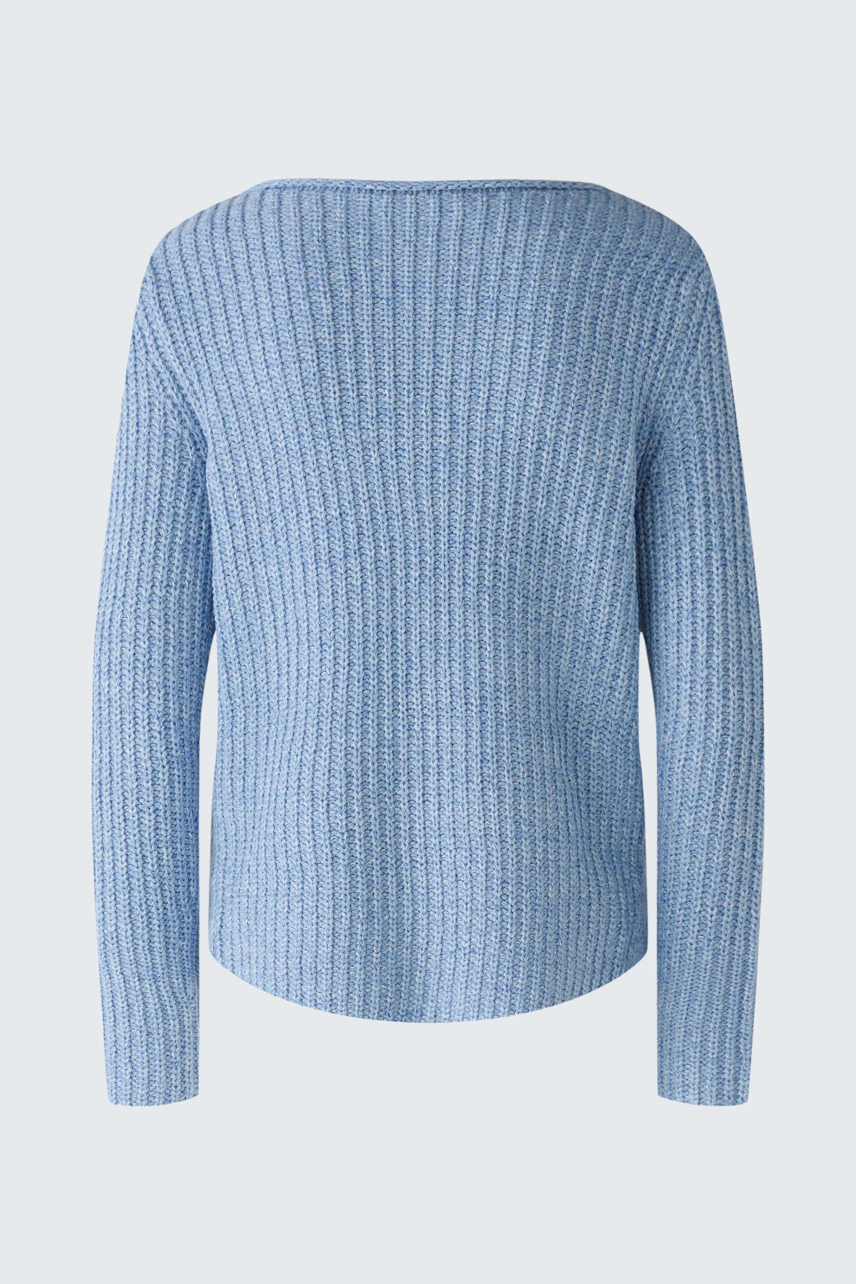 Stylish women's pullover in soft blue with a ribbed texture, perfect for casual wear.