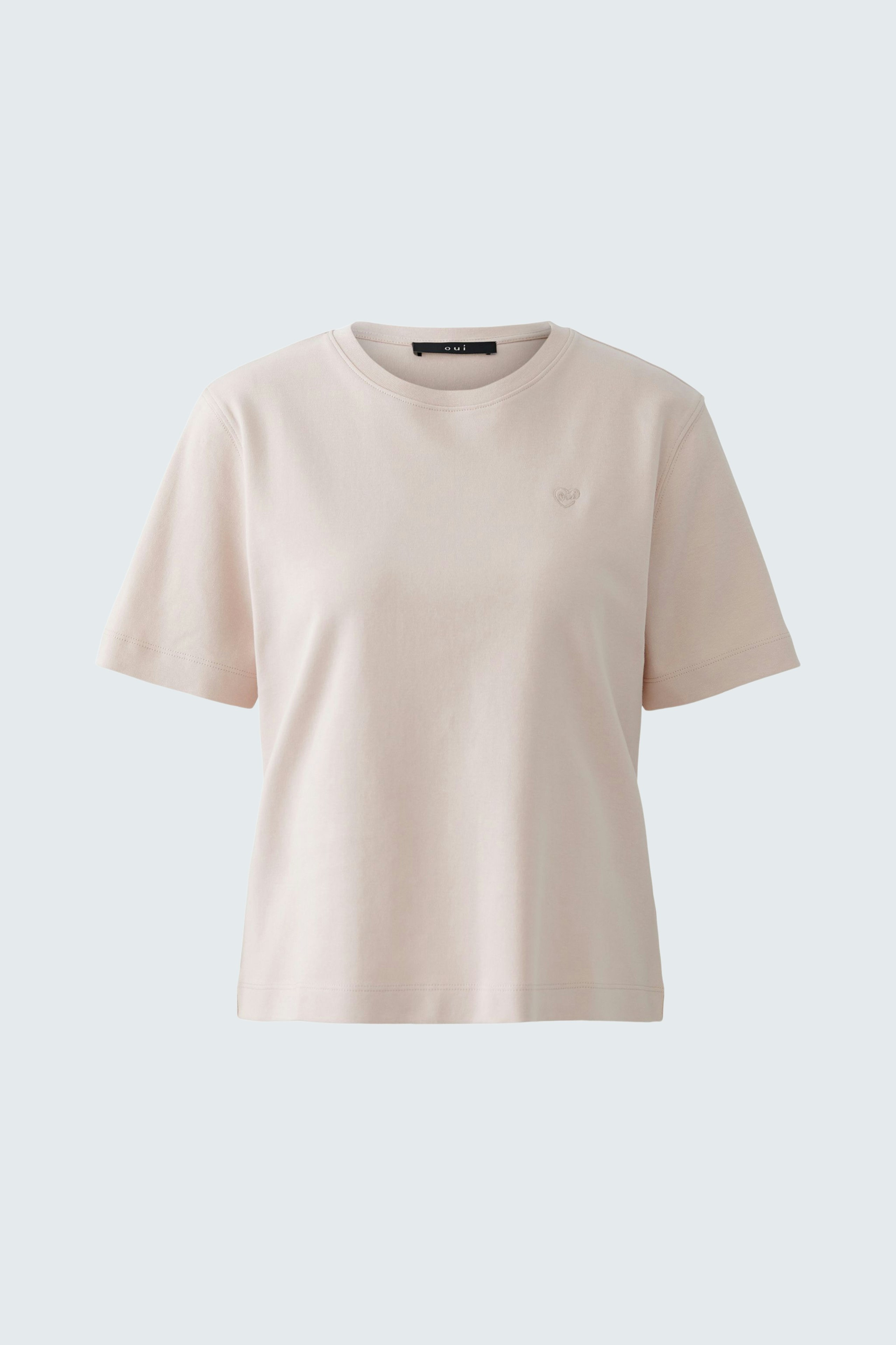 Casual women's T-shirt in soft pink with short sleeves and a round neckline.