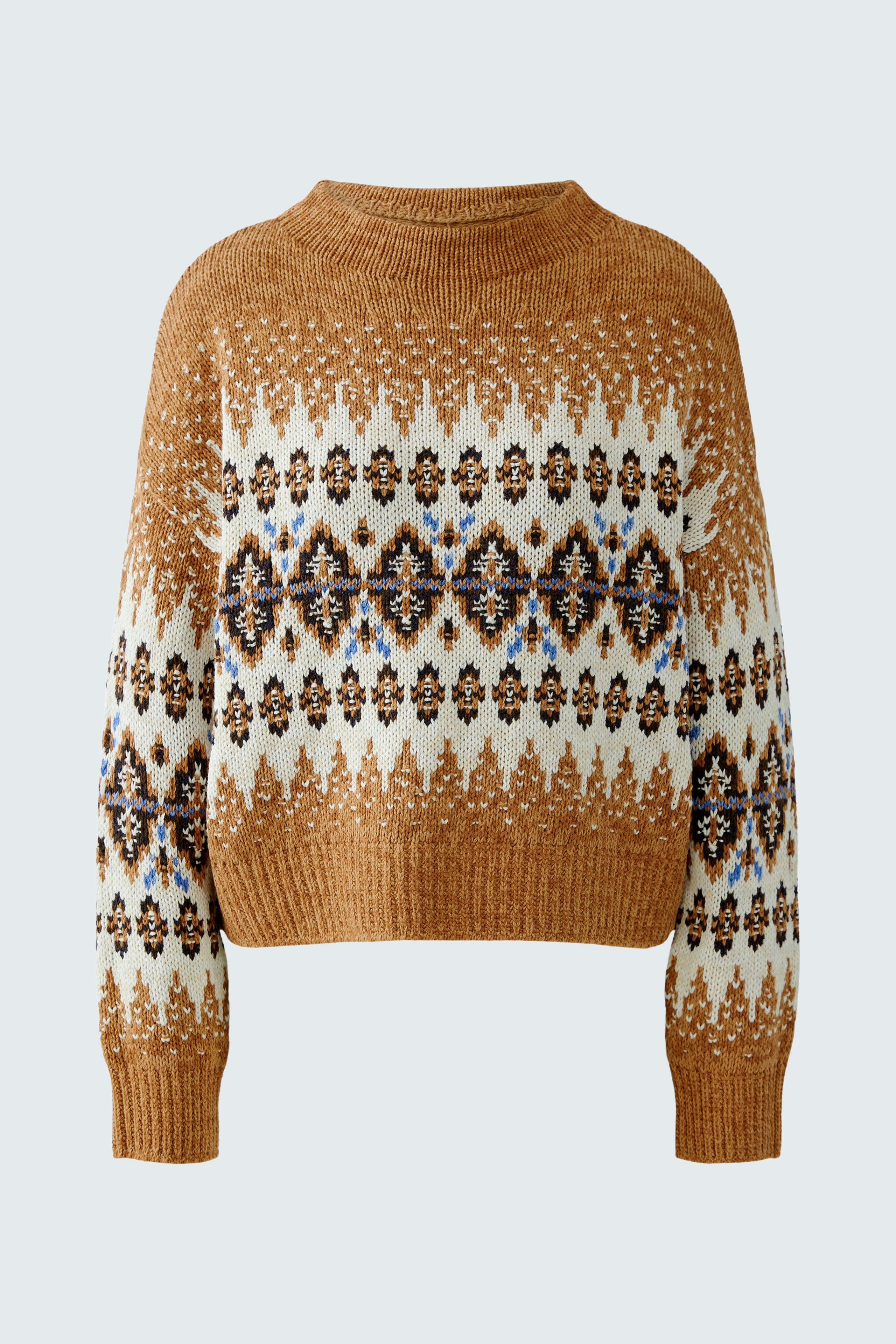 Cozy women's pullover in warm brown with a stylish pattern, perfect for casual wear.