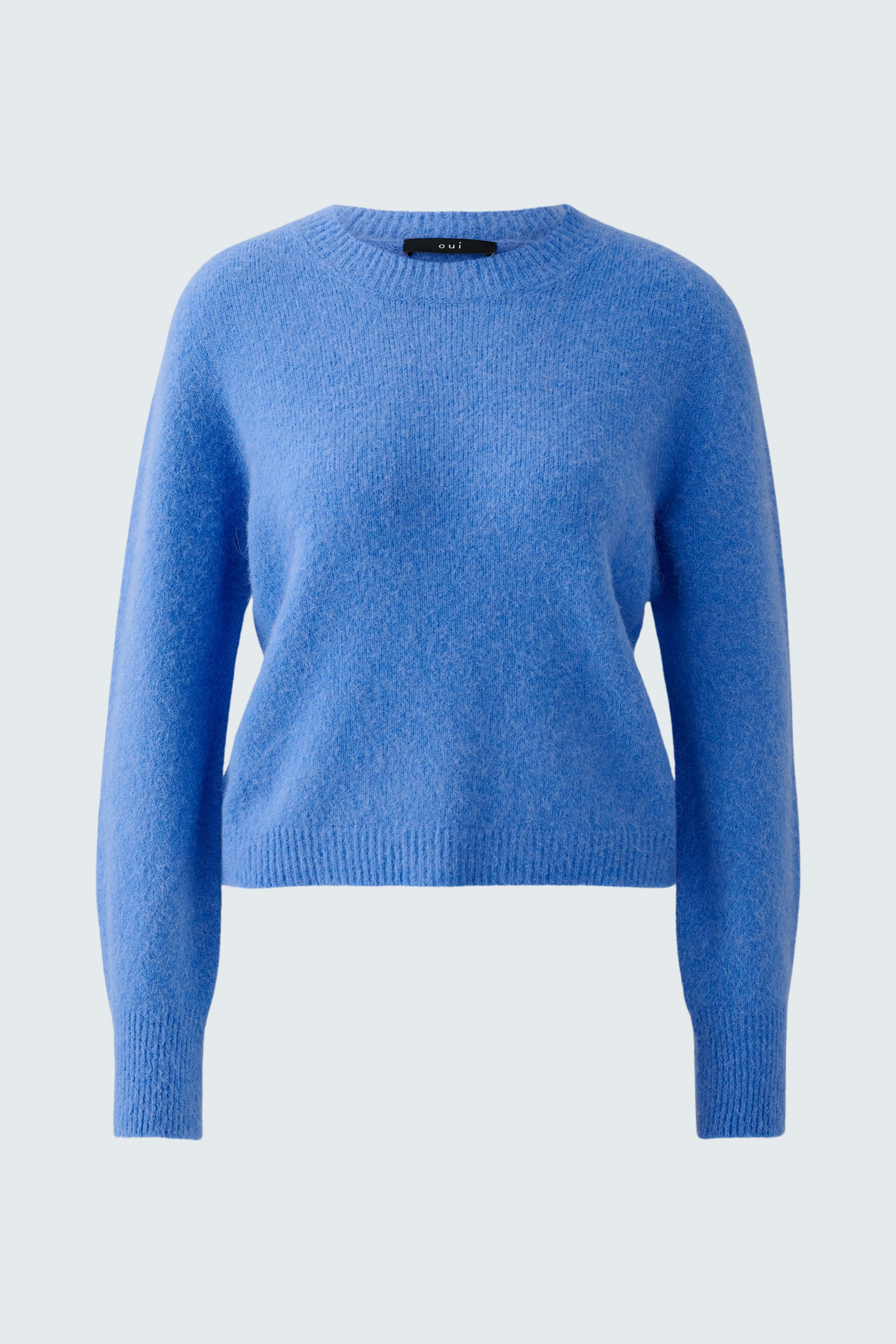 Casual women's pullover in soft blue, featuring a round neck and relaxed fit.