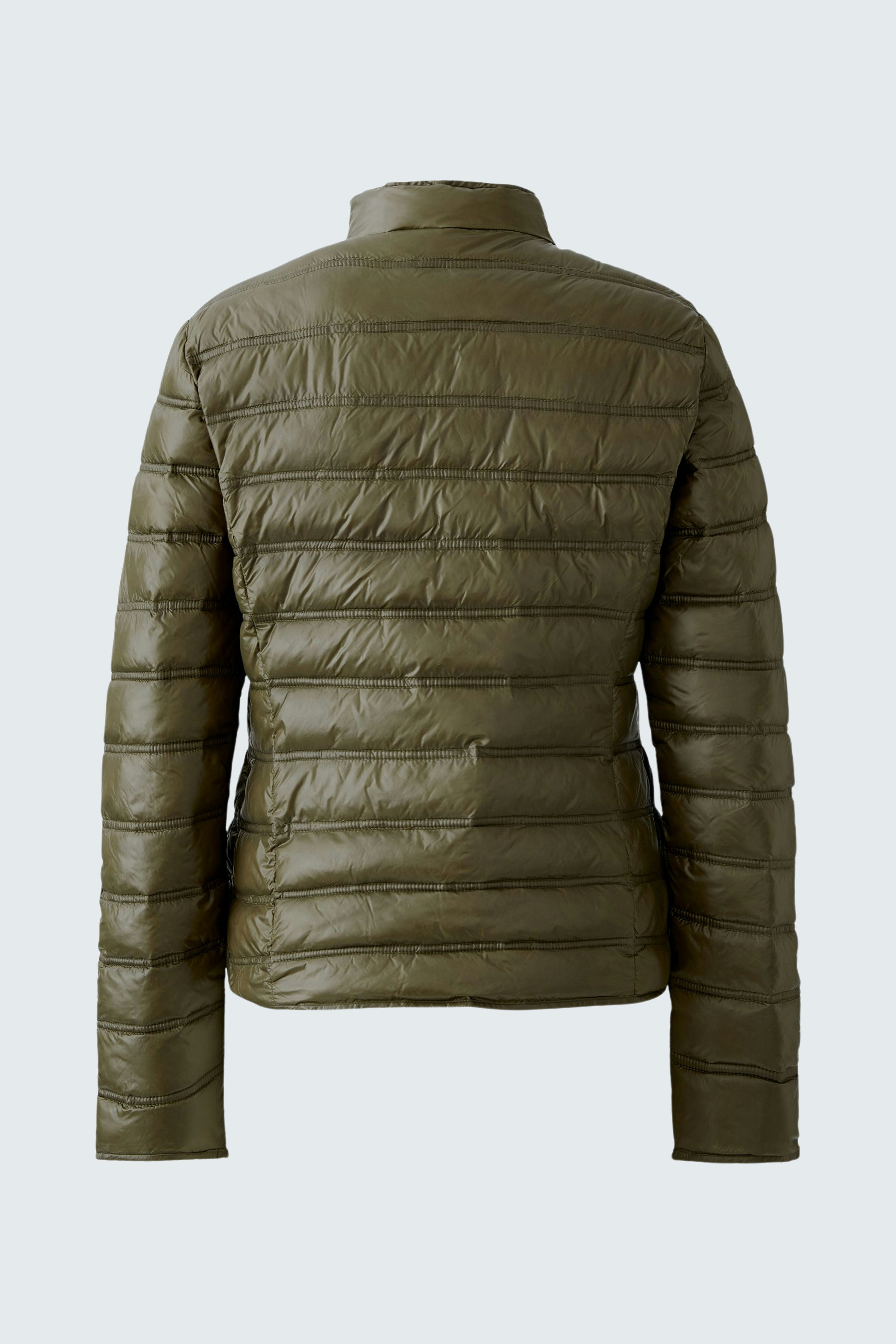 Lightweight women's outdoor jacket in olive green, featuring a quilted design and a modern fit.