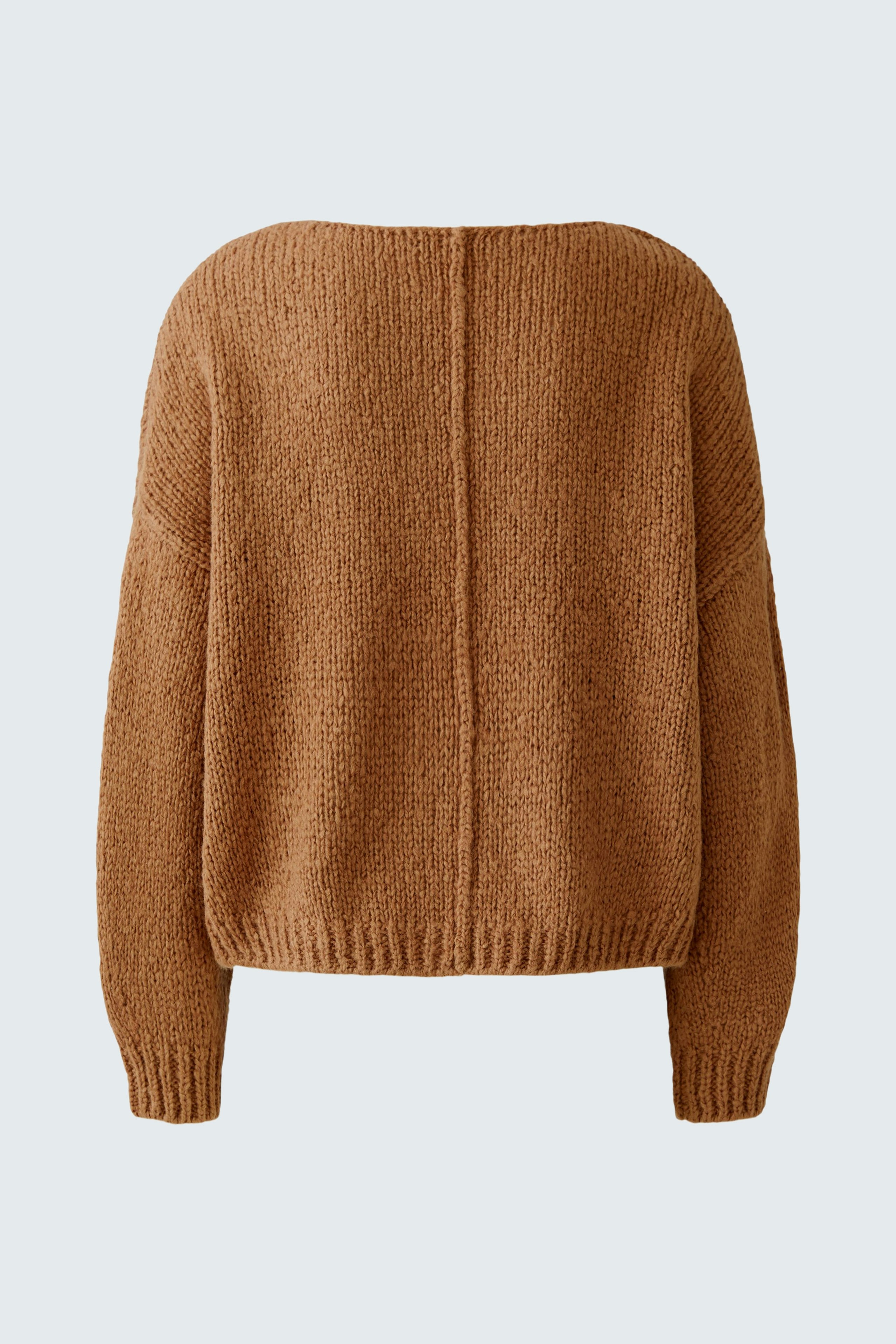 Casual women's pullover: Cozy brown knit pullover with a relaxed fit and dropped shoulders.