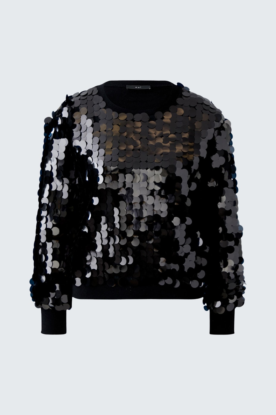 Stylish women's pullover: Black sequined pullover with a relaxed fit, perfect for casual outings.