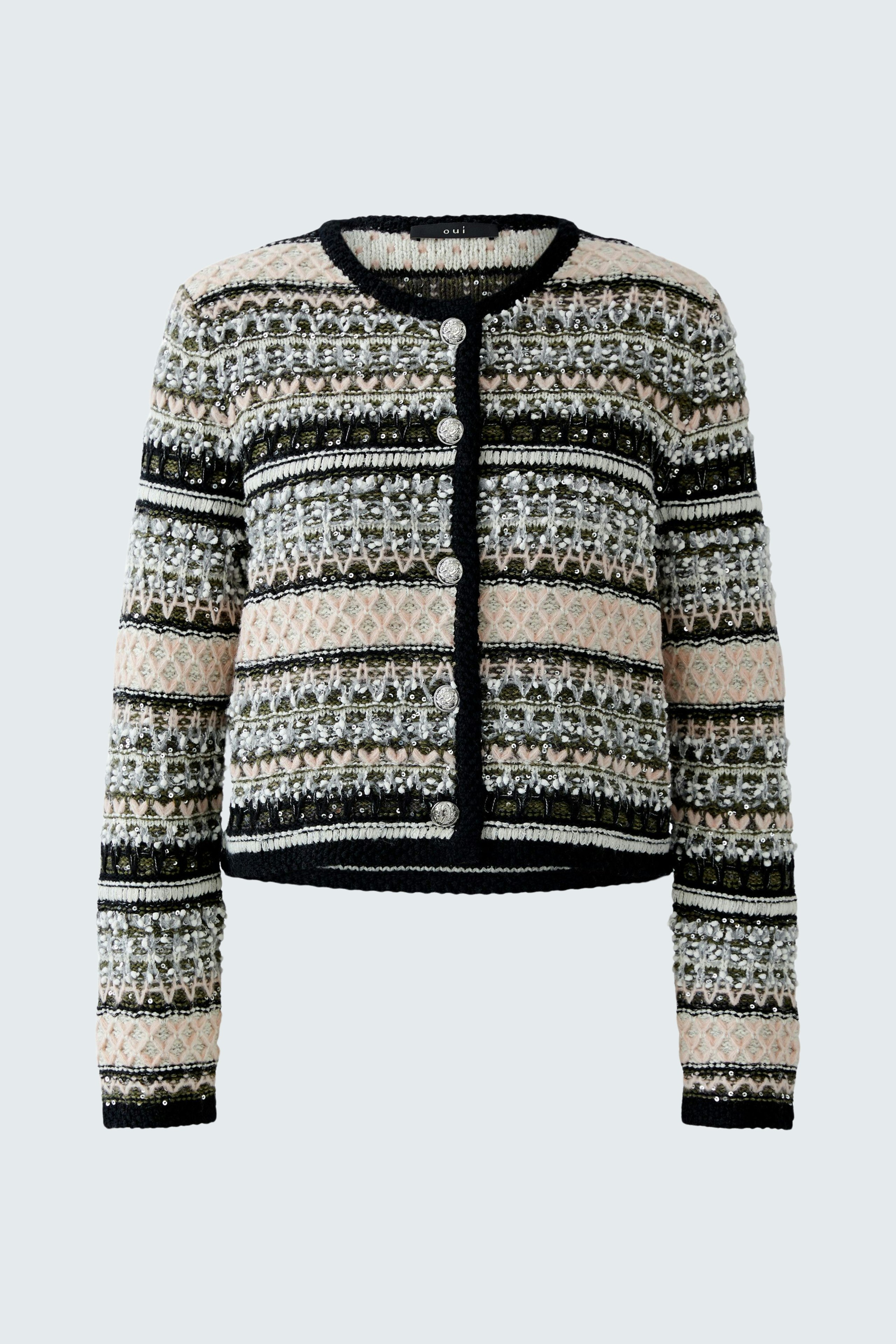 Casual women's cardigan: A stylish cropped cardigan with a colorful pattern and button closure.
