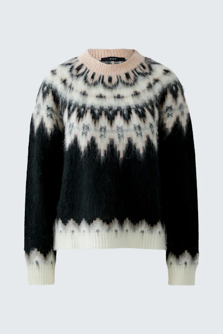 Cozy women's pullover: A soft, patterned pullover in black, white, and pink, perfect for casual wear.