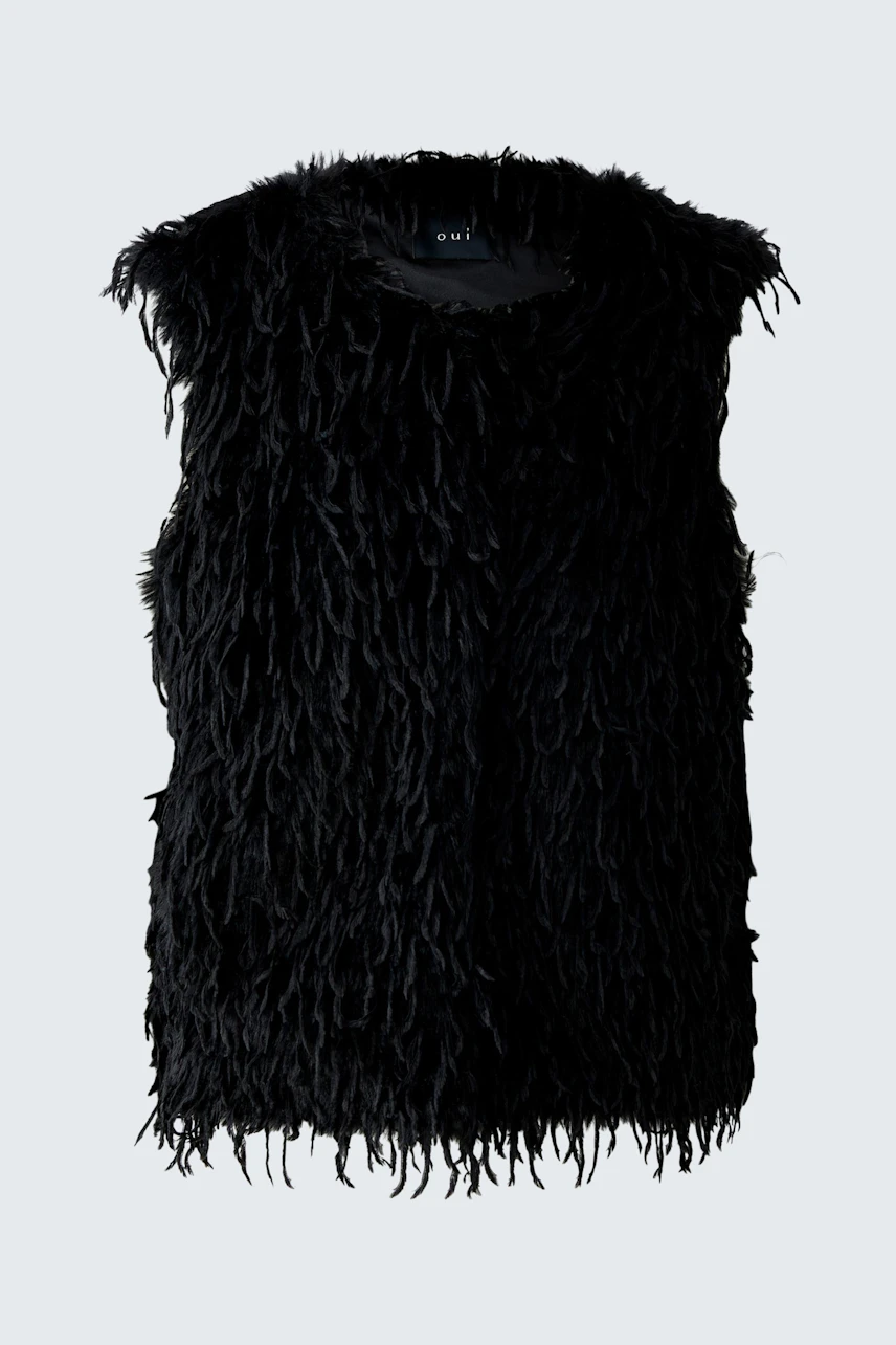 Schwarze Damen-Weste mit fransigem Design, ideal für lässige Outfits.