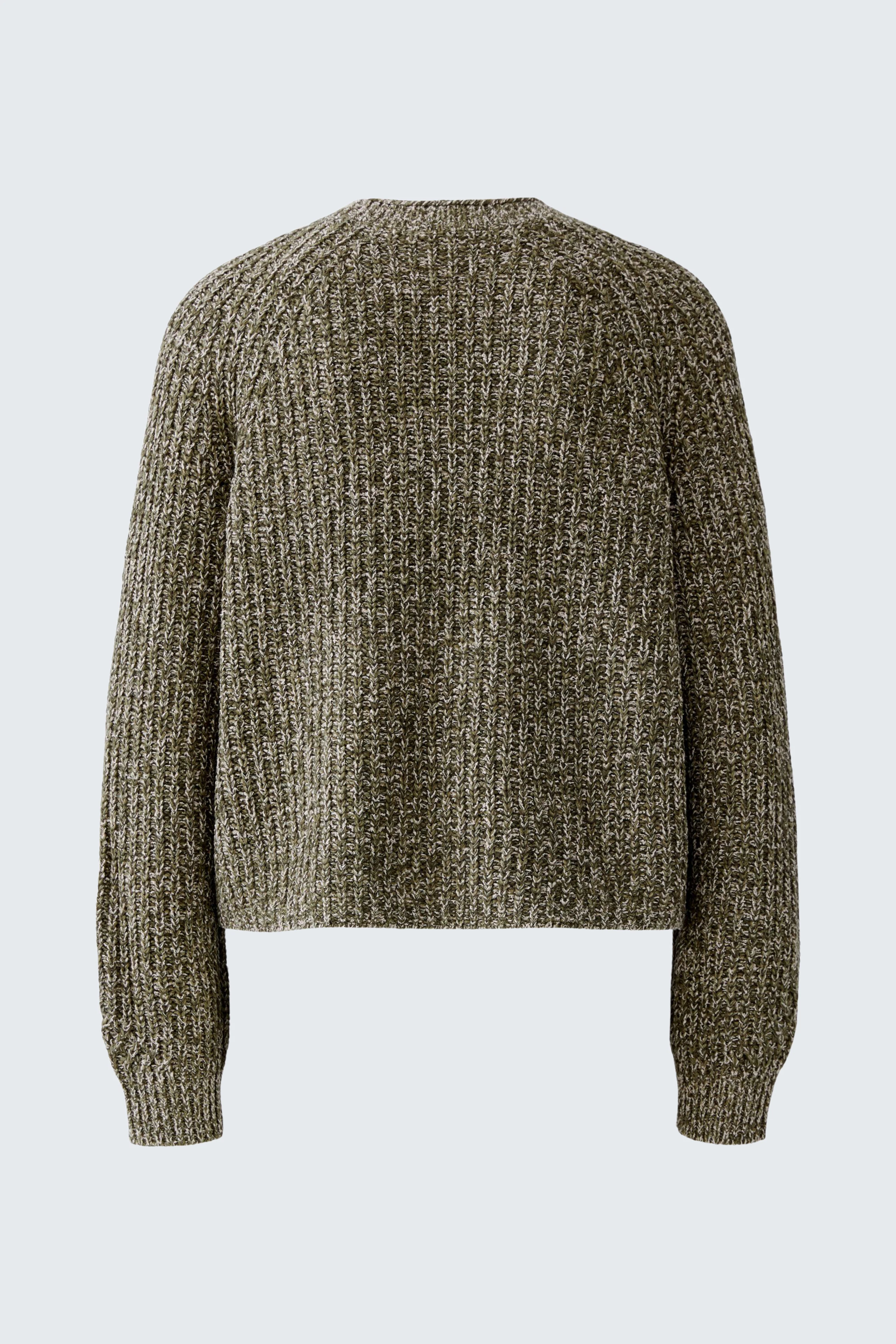 Casual women's cardigan in a textured knit, featuring a relaxed fit and long sleeves.