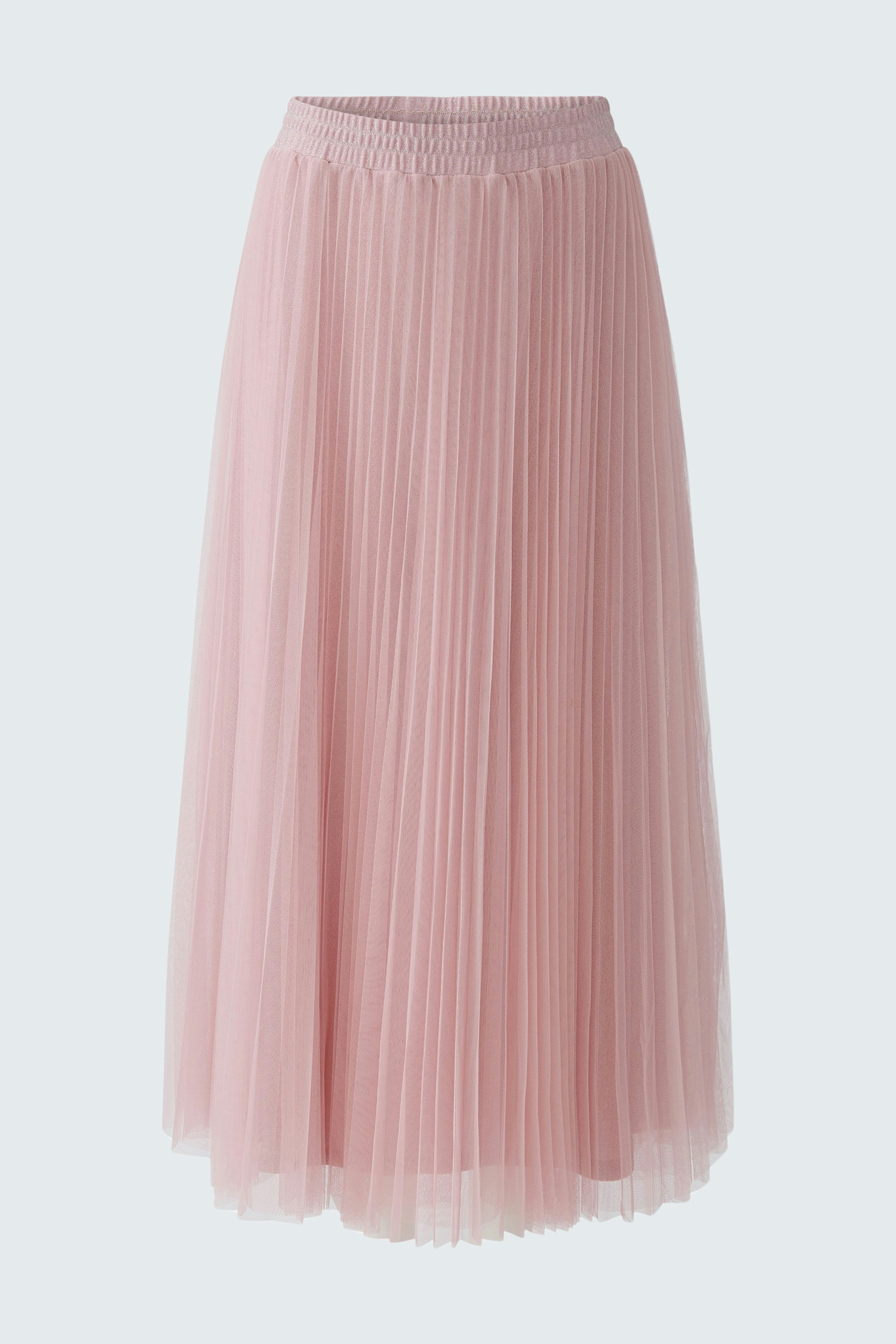 Light pink pleated skirt: A flowing design with a comfortable waistband, perfect for casual wear.