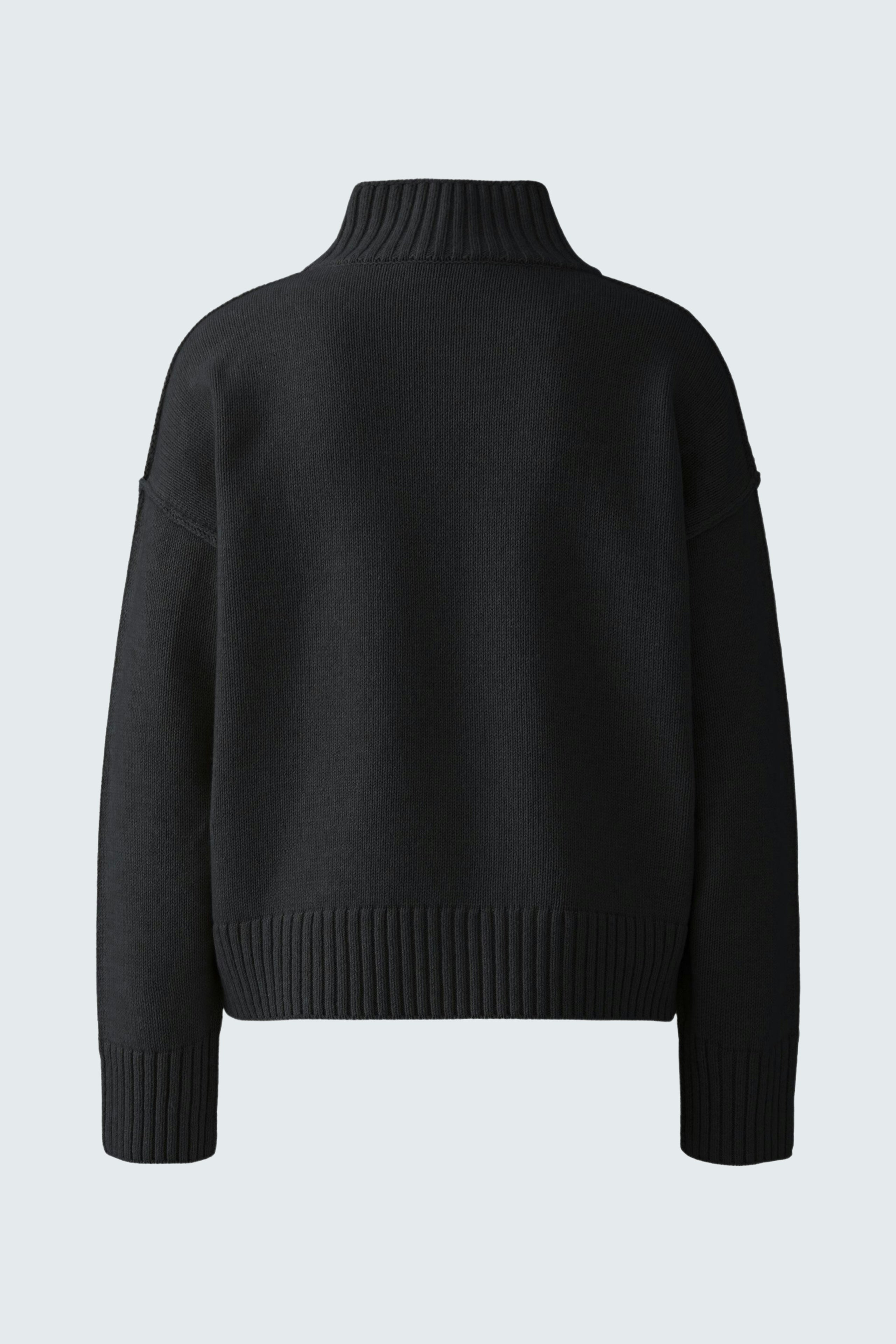 Casual women's pullover: Black, cozy design with a high collar, perfect for everyday wear.