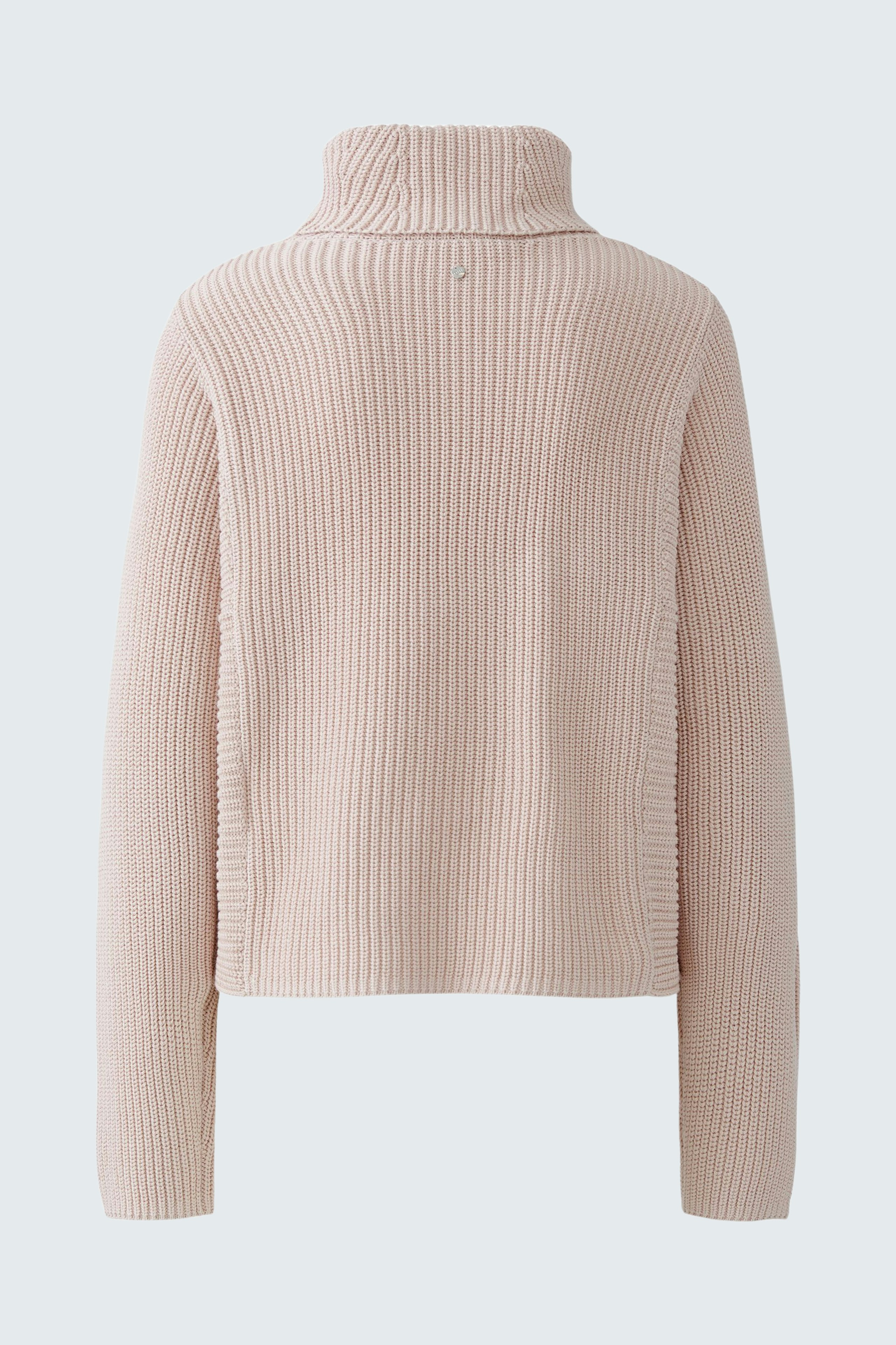 Bequemer Damen-Pullover in zartem Rosa mit hohem Kragen und lässigem Schnitt.