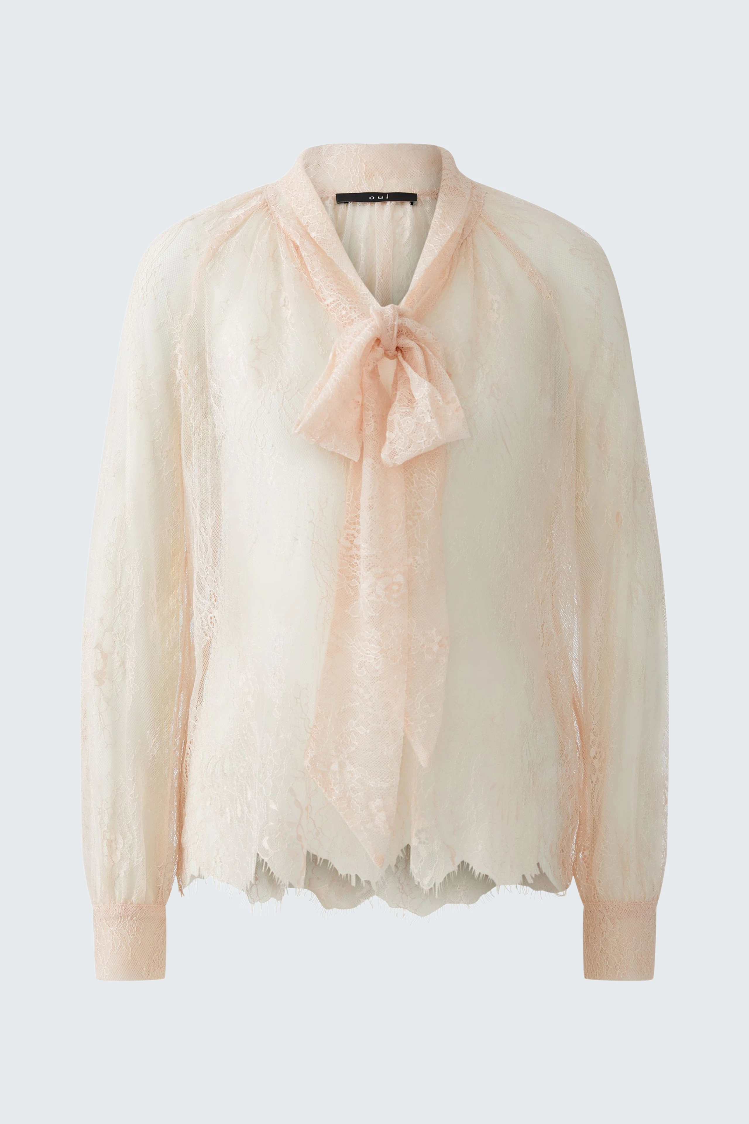 Helle Damen-Bluse mit Schleifenkragen und transparenten Ärmeln, ideal für lässige Anlässe.
