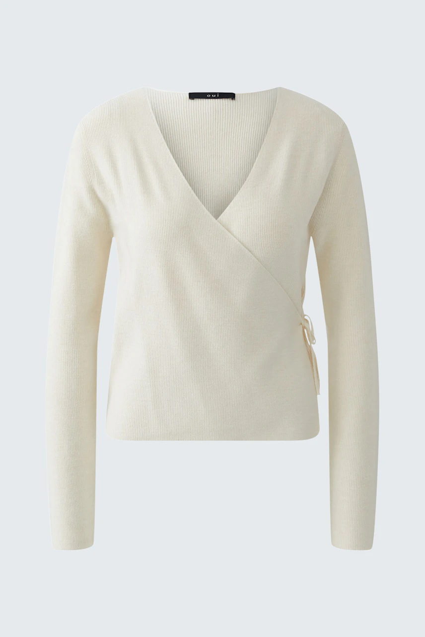 Bequemer Damen-Pullover in hellem Beige mit V-Ausschnitt und lässigem Schnitt.