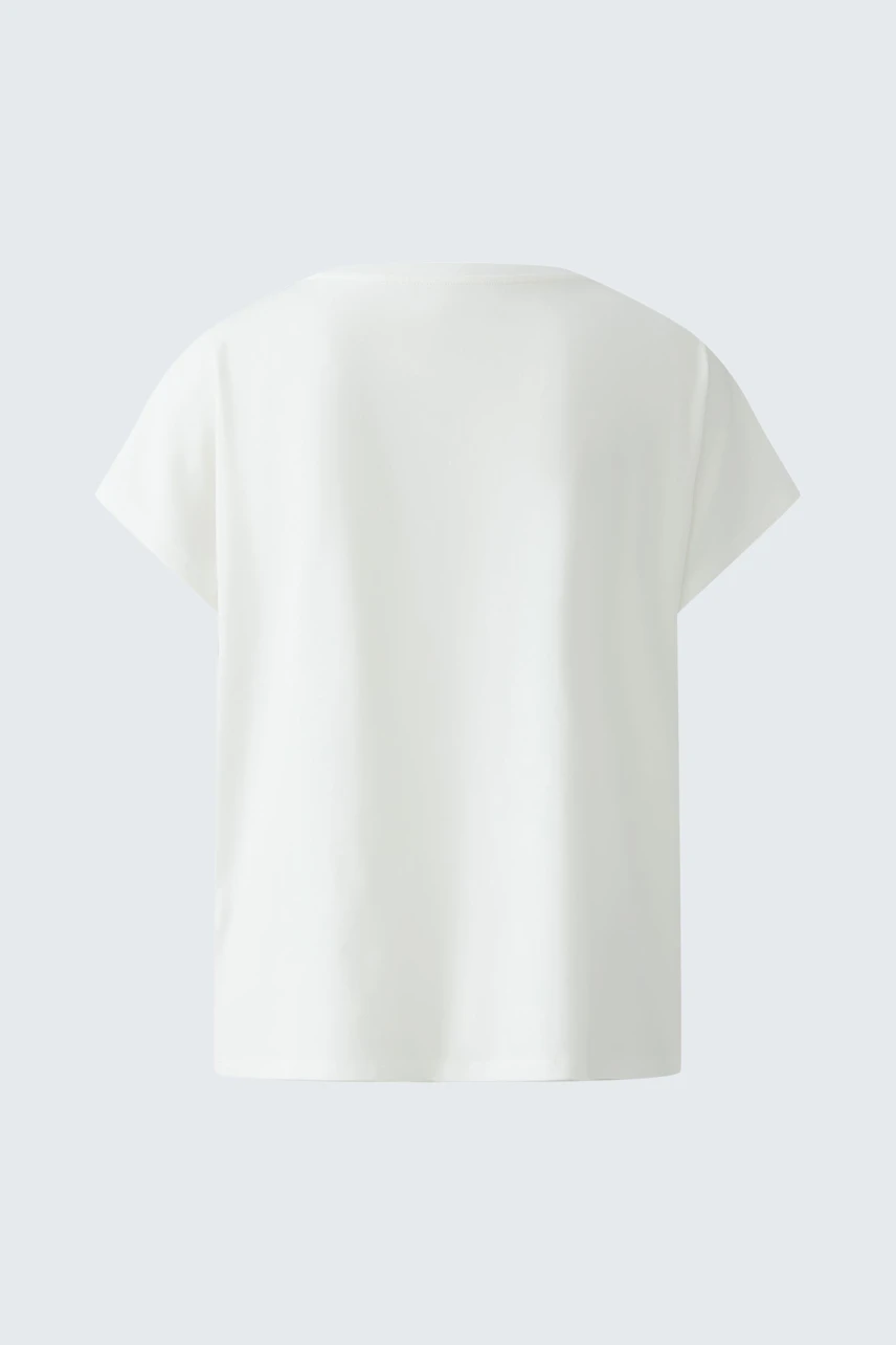 Casual women's T-shirt: Back view of a loose-fitting white tee with short sleeves.