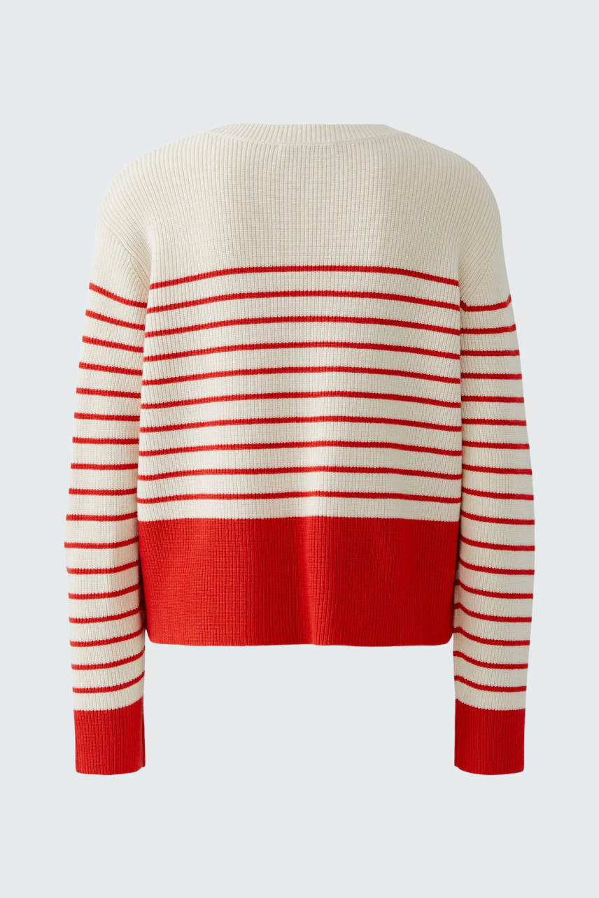 Casual women's pullover: A striped design in red and white, perfect for relaxed outfits.