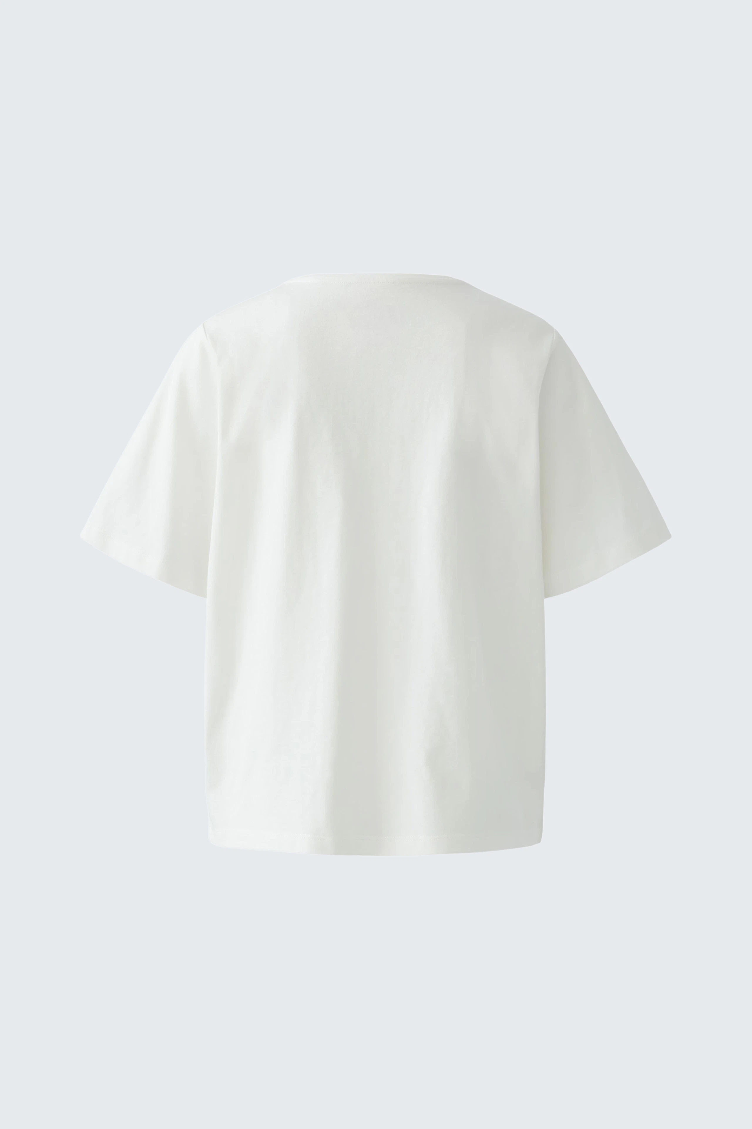 Casual women's T-shirt: Back view of a loose-fitting white tee with short sleeves.