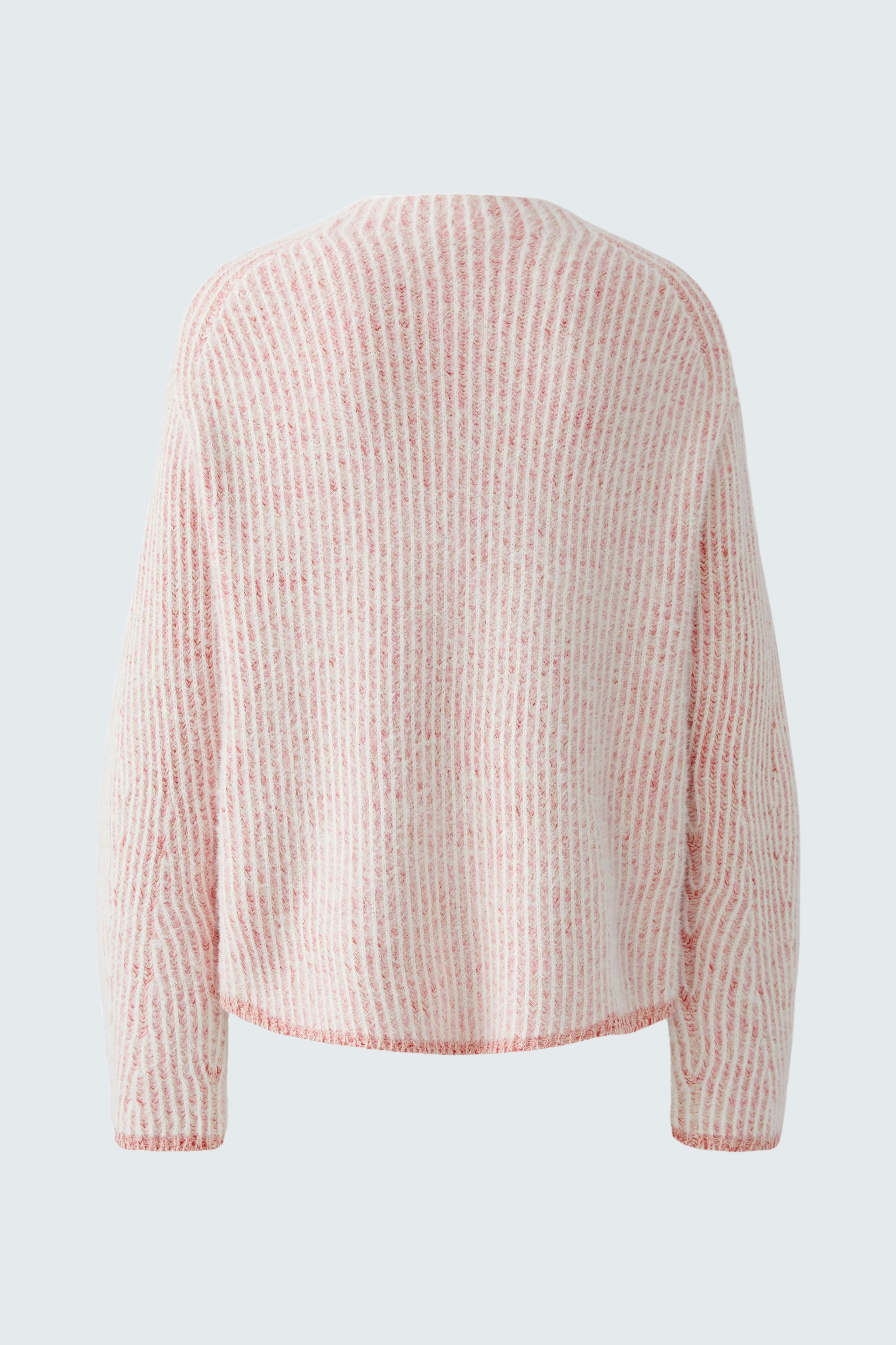 Casual women's pullover: Soft pink knit with a relaxed fit, perfect for everyday wear.