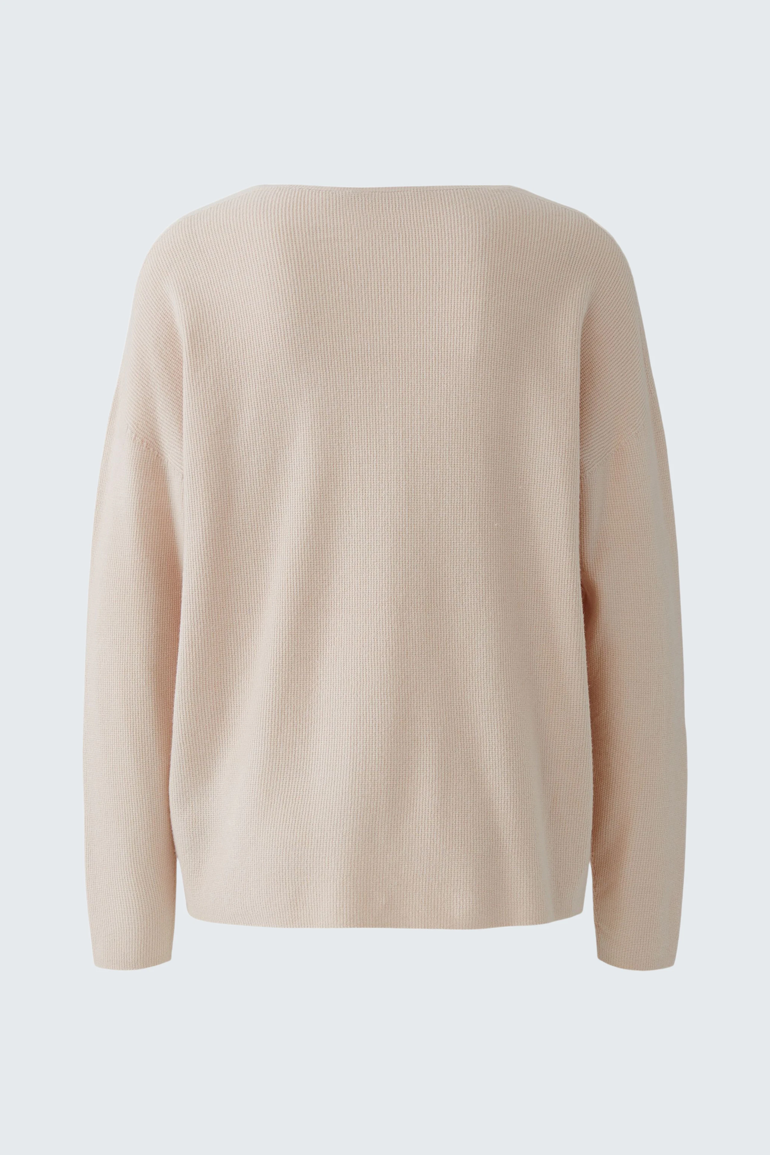 Bequemer Damen-Pullover in zartem Rosa, lässig geschnitten mit weitem Rundhalsausschnitt.