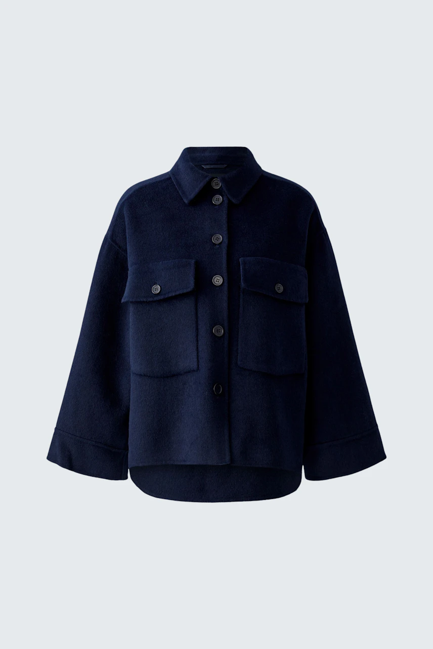 Damen-Jacke: Dunkelblaue, lässige Jacke mit zwei Brusttaschen und Knopfleiste.