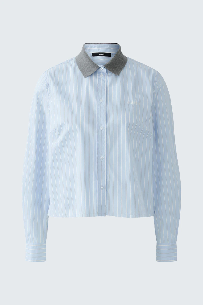 Casual women's blouse: Light blue cropped blouse with a grey collar, perfect for everyday wear.