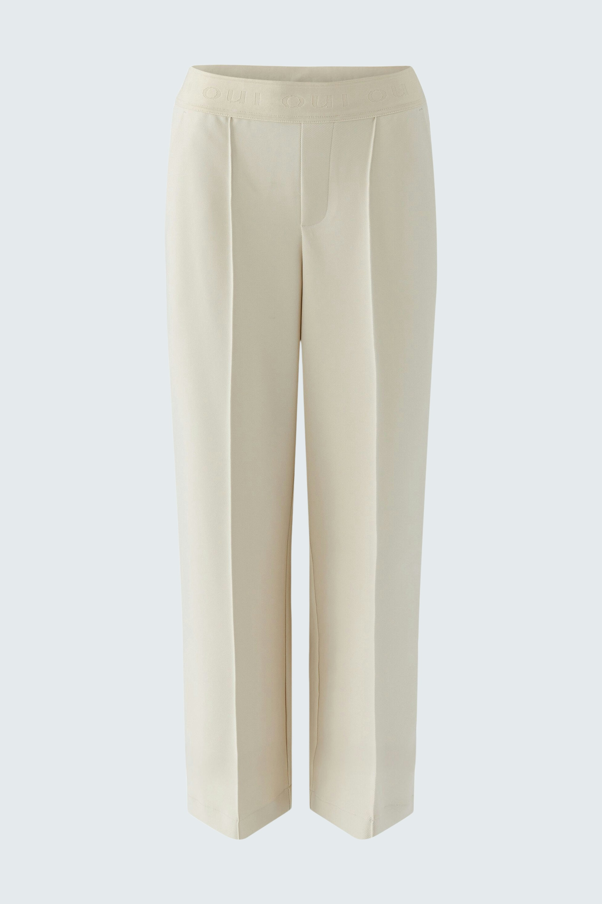 Casual women's culottes in light beige with a relaxed fit and wide legs.
