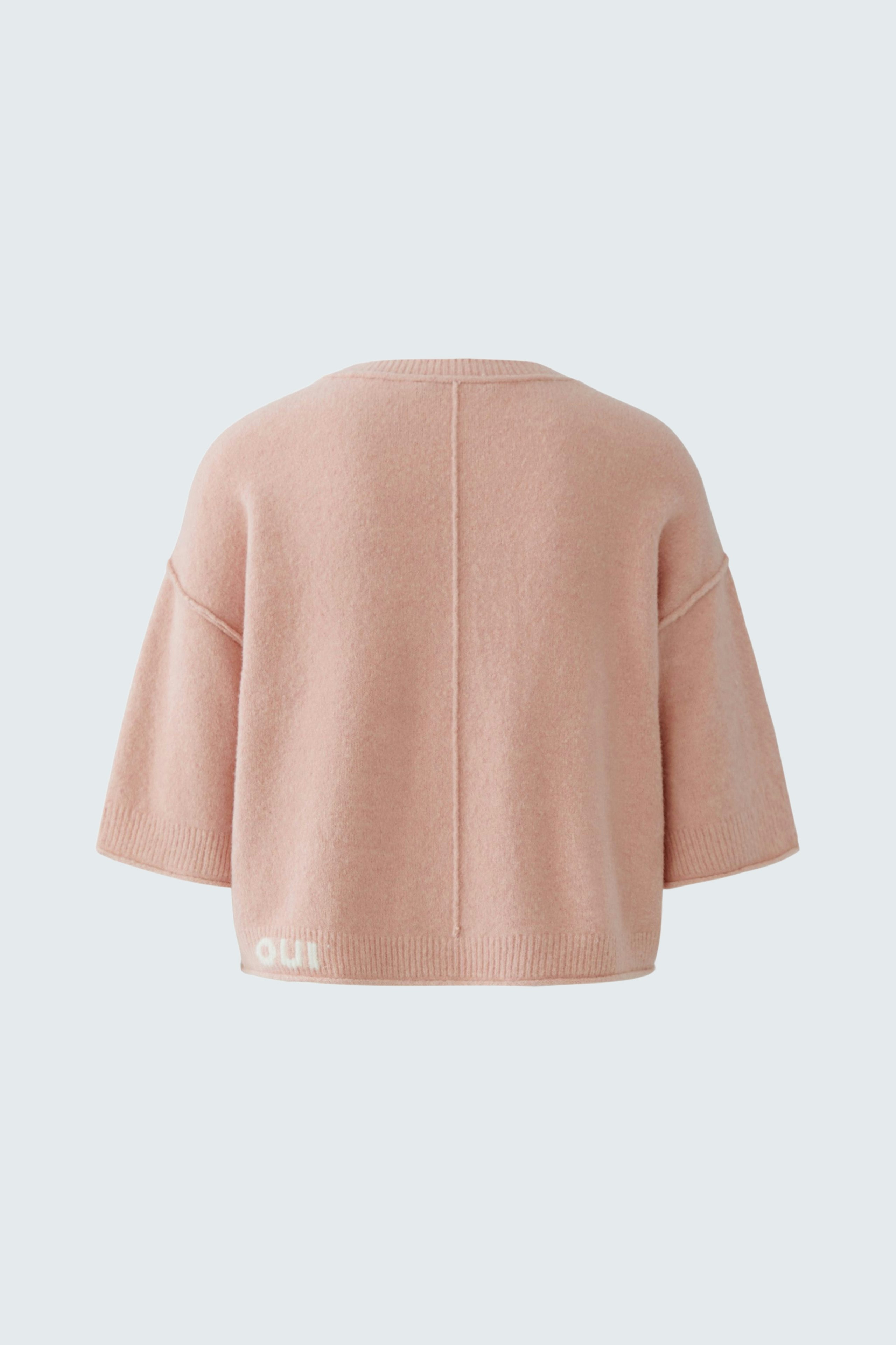 Casual women's pullover: Soft pink pullover with wide sleeves and logo detail at the hem.