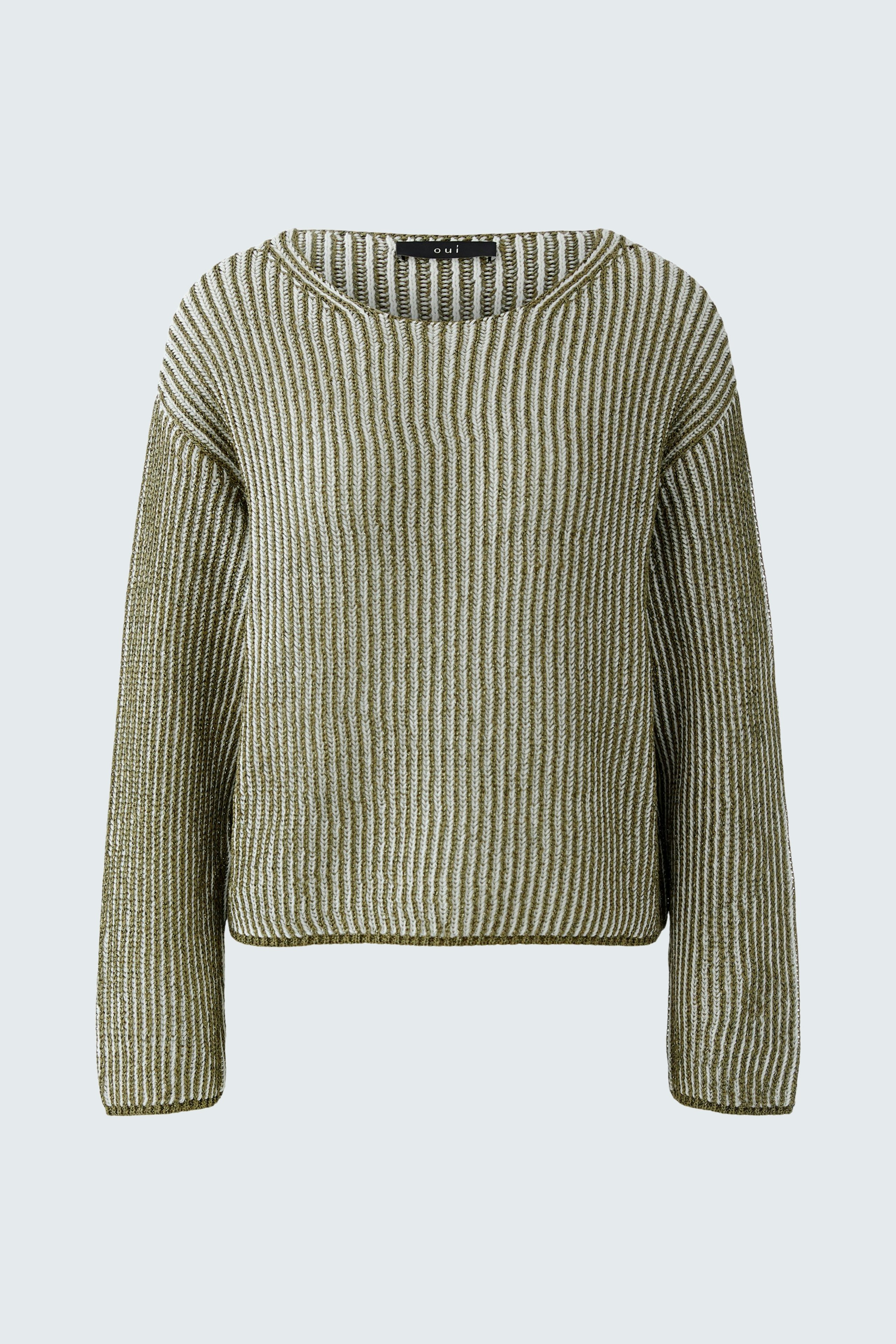 Casual women's pullover: Green striped pullover with a relaxed fit and wide neckline.